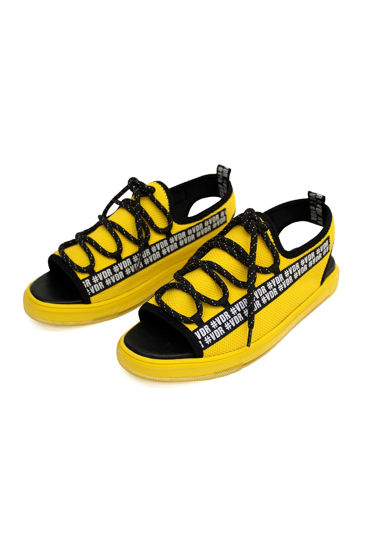 Sari Ayakkabi Aquarium