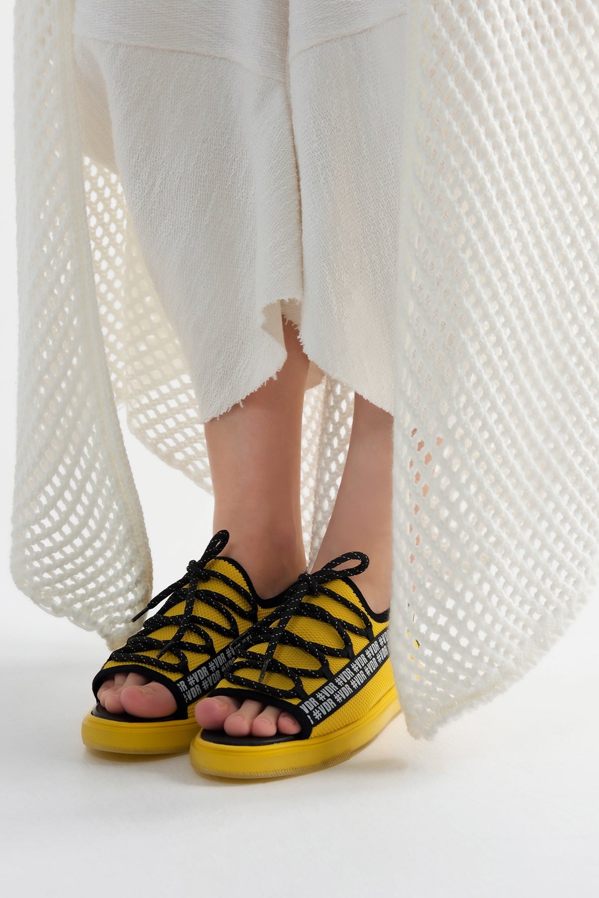 Sari Ayakkabi Aquarium