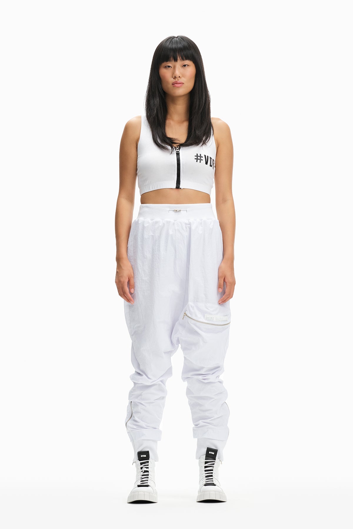 Beyaz Siyah Bot Black