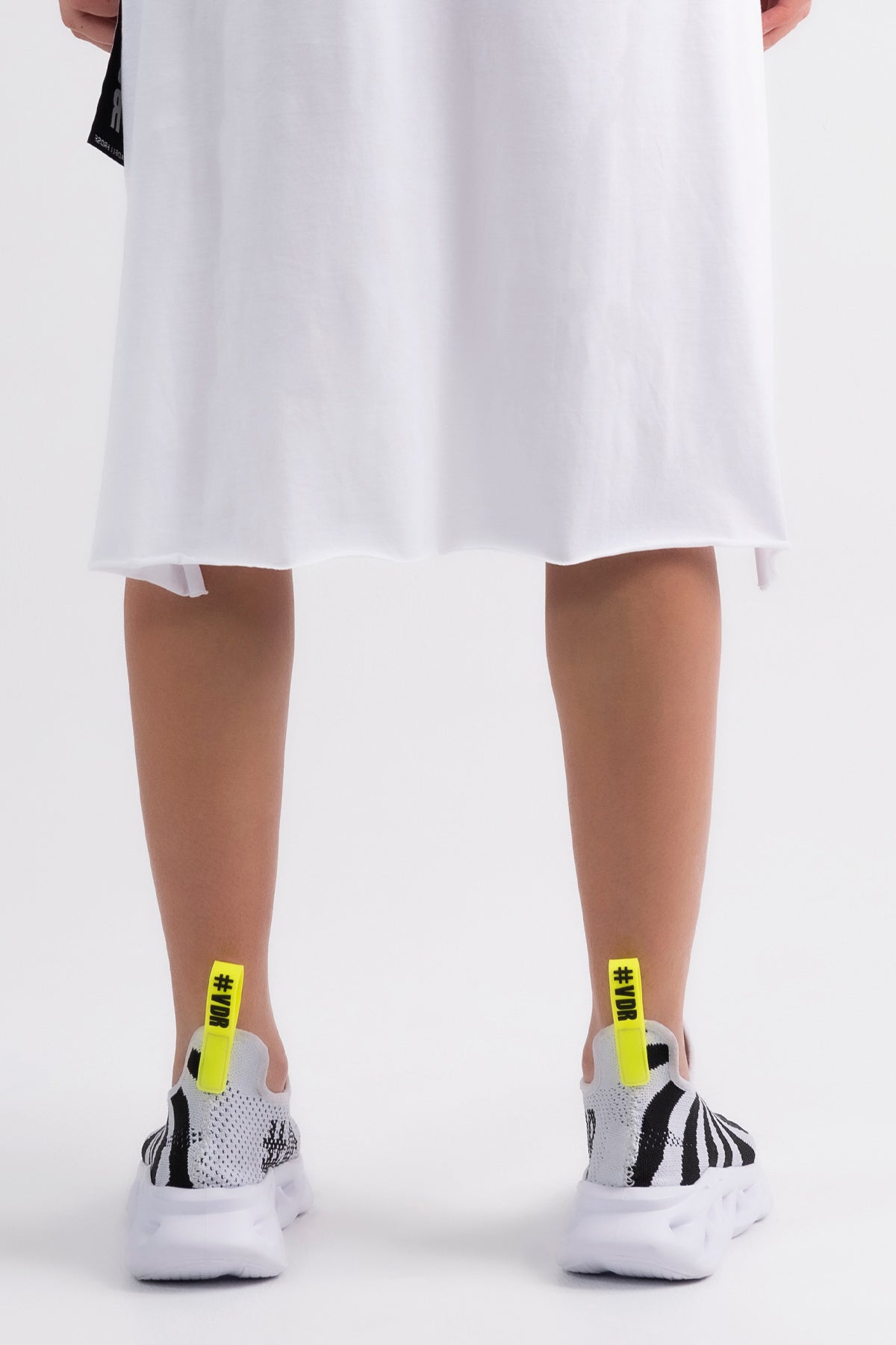 Beyaz Siyah Ayakkabi Borabora