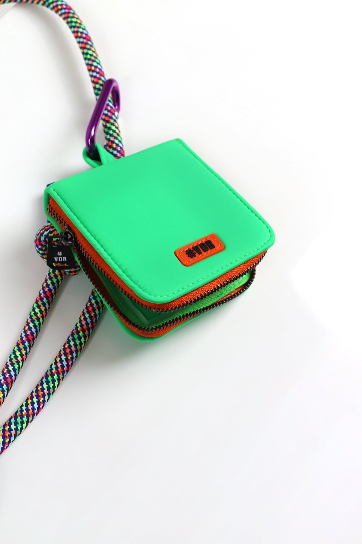 Yesil Neon Çanta Credit1
