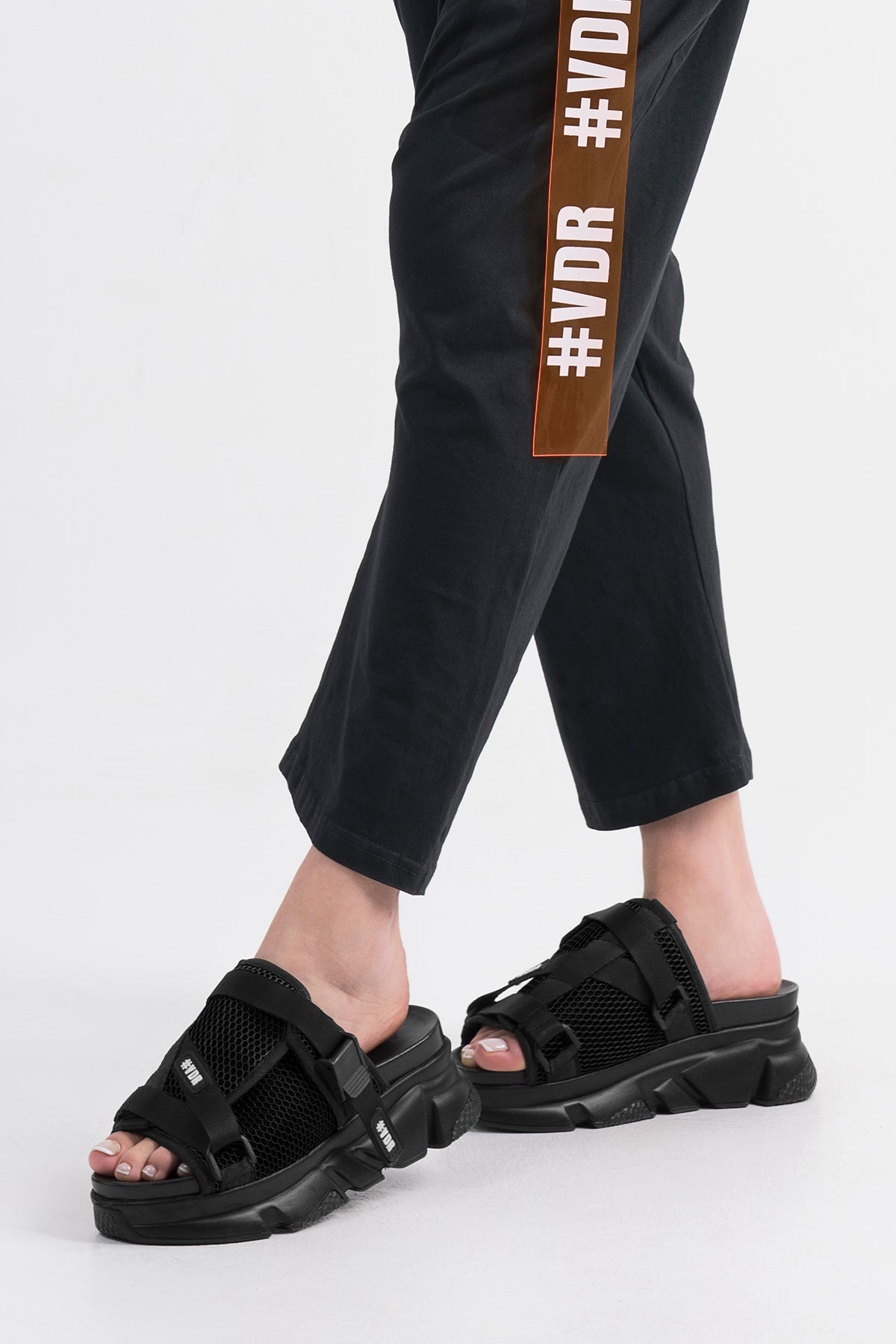 Siyah Ayakkabi Gemelli