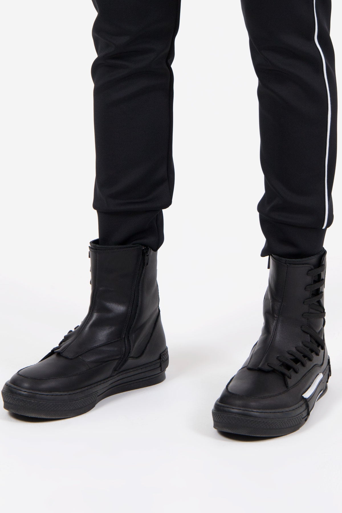 Siyah Ayakkabi Luanda