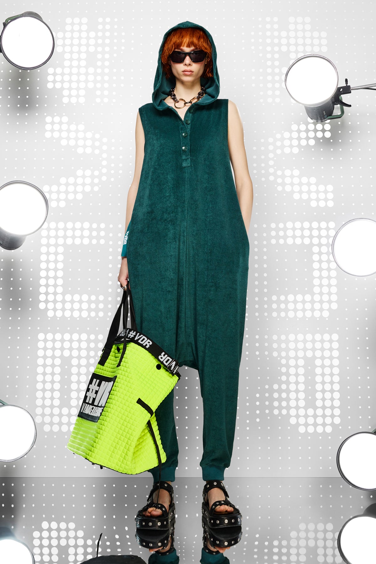 Sari Neon Çanta Monument3