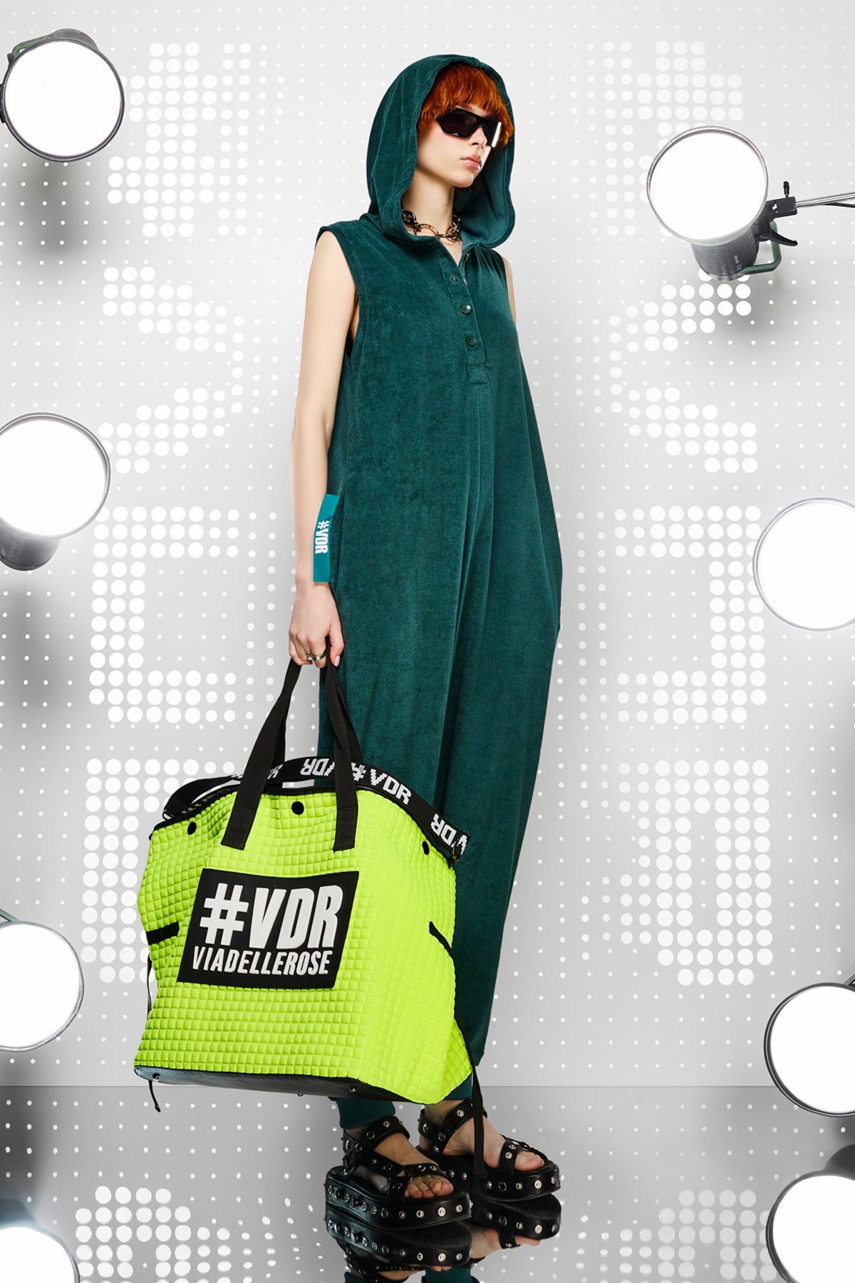 Sari Neon Çanta Monument3