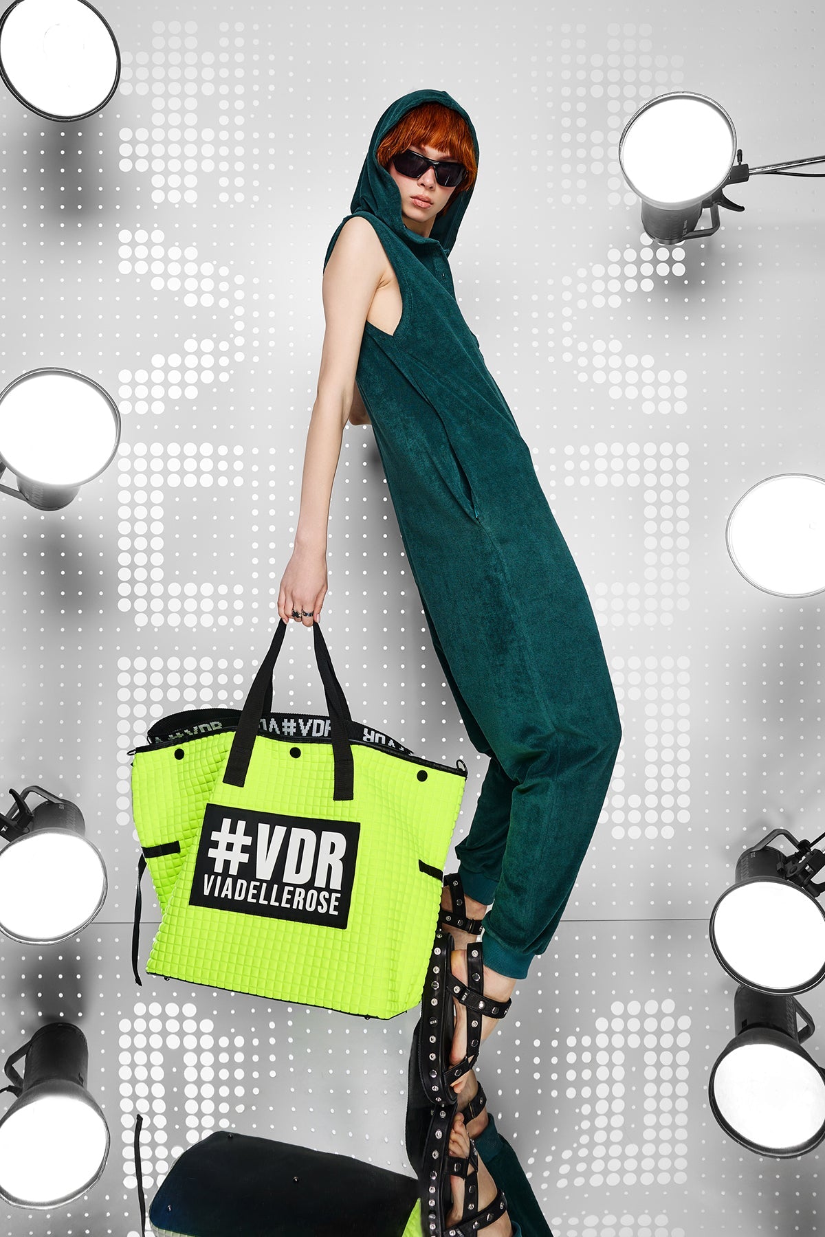 Sari Neon Çanta Monument3