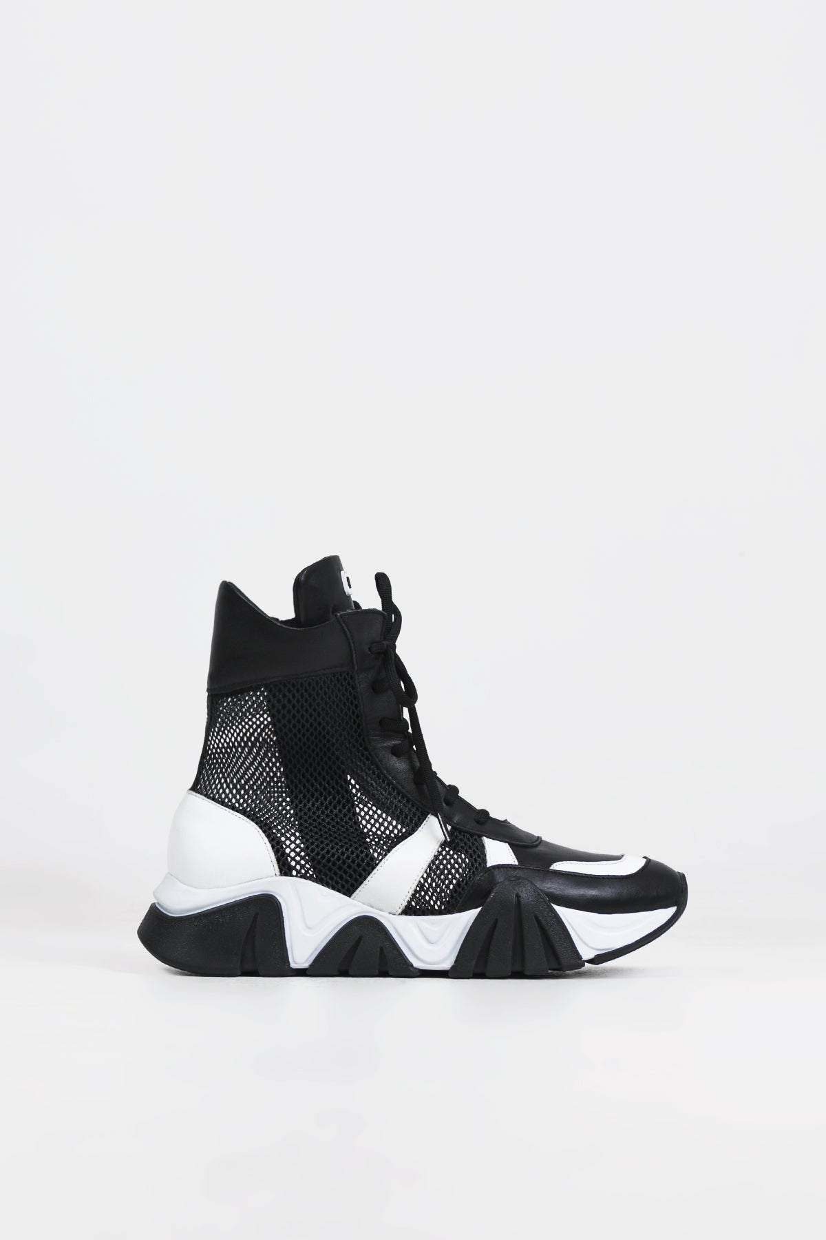 Siyah Beyaz Bot Orca