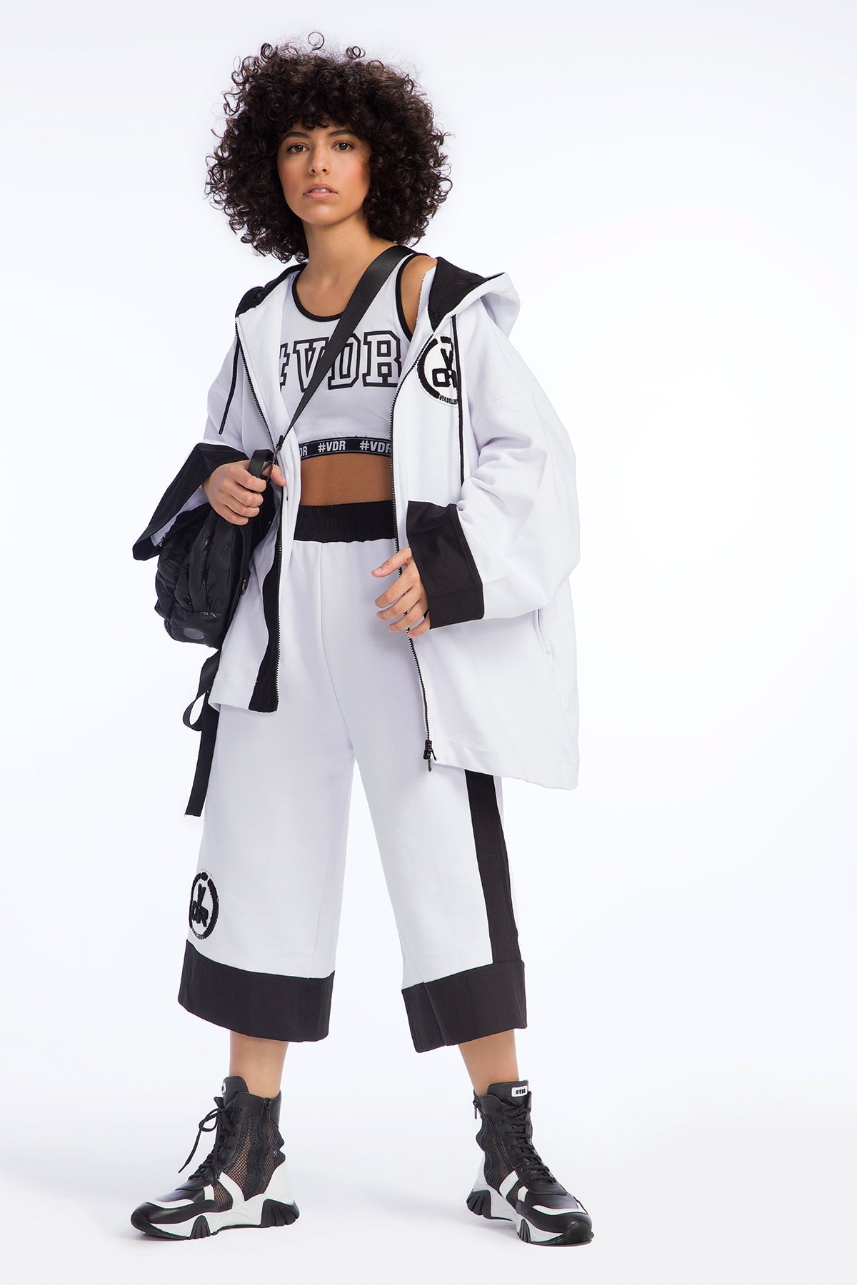 Siyah Beyaz Bot Orca