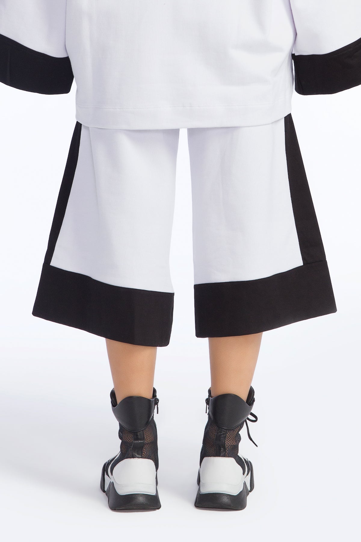 Siyah Beyaz Bot Orca