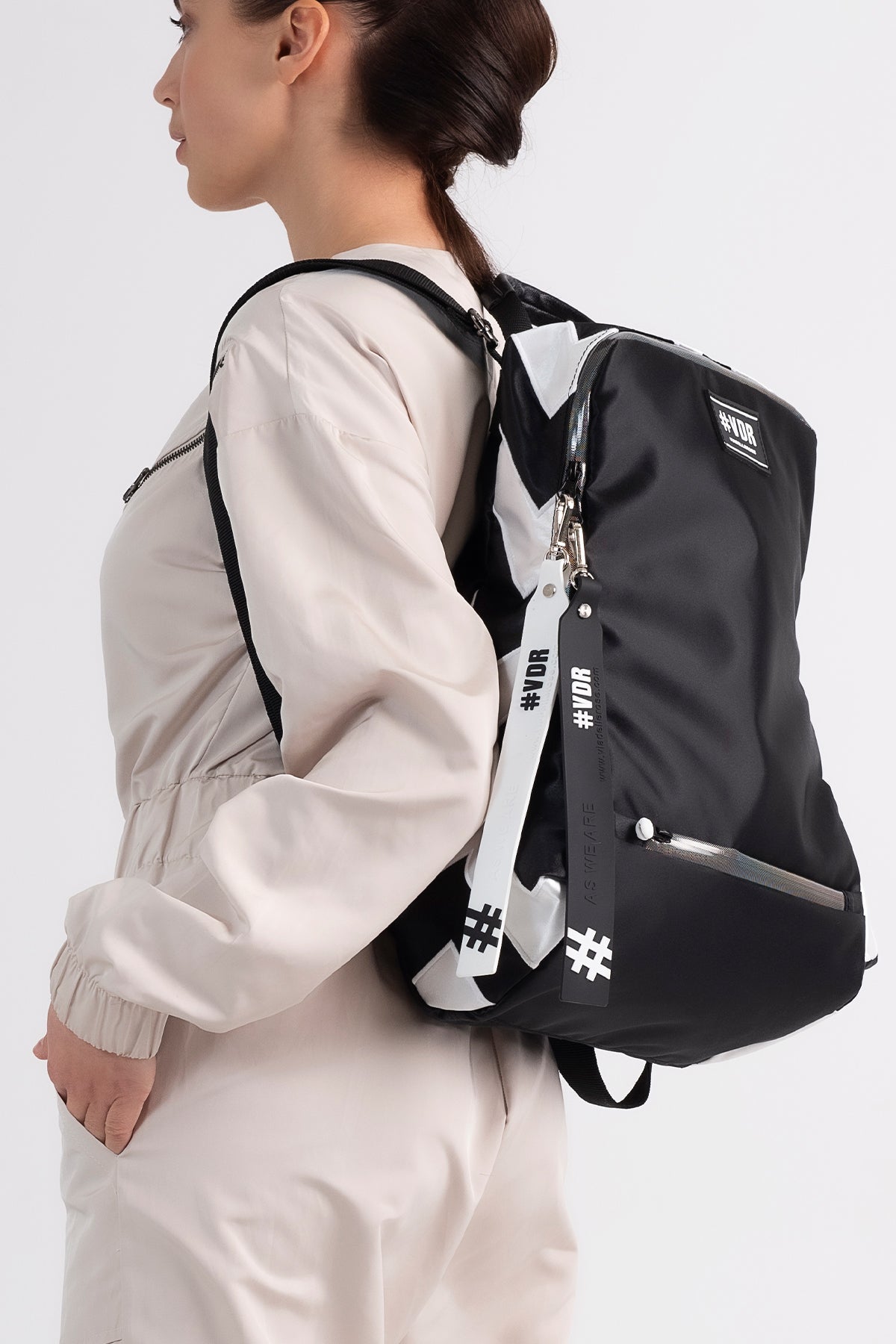 Siyah Beyaz Çanta Palmarola