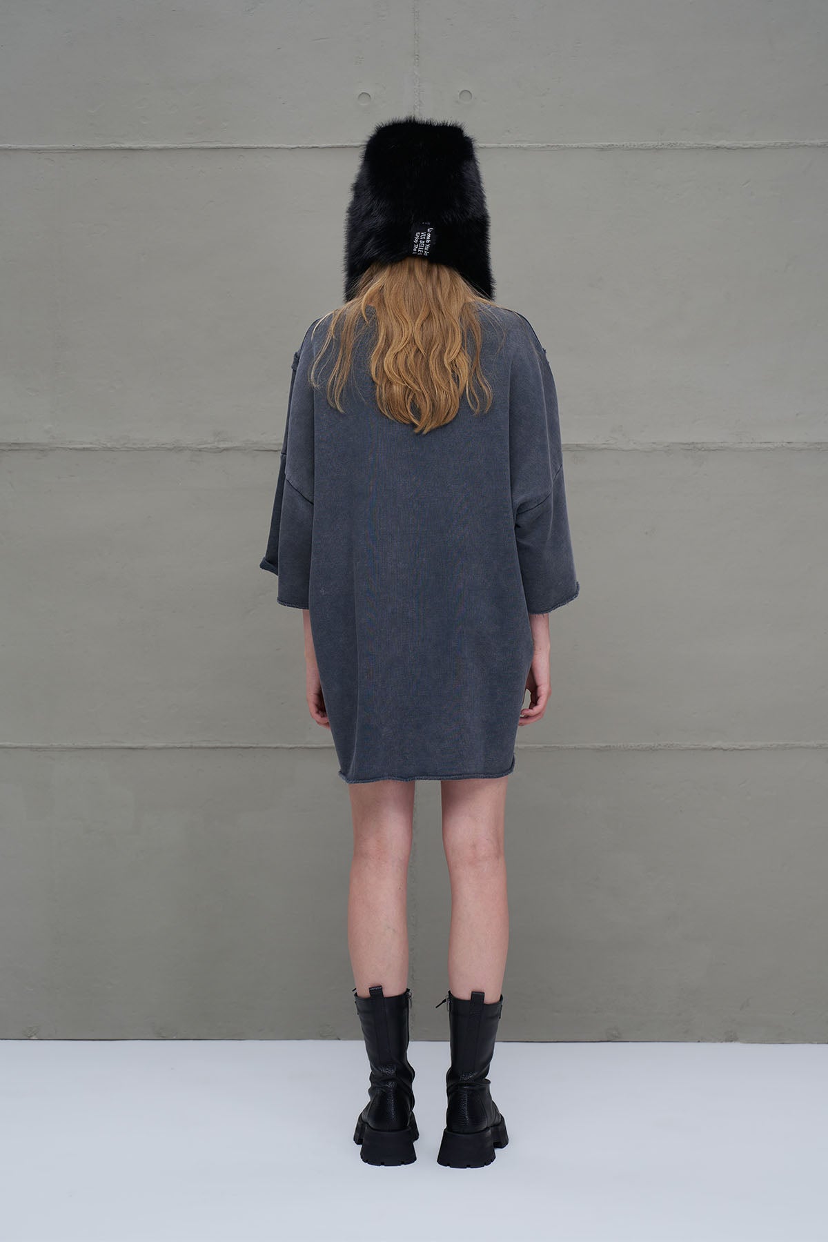 Siyah Kürk Görünümlü Kulaklikli Sapka Pan