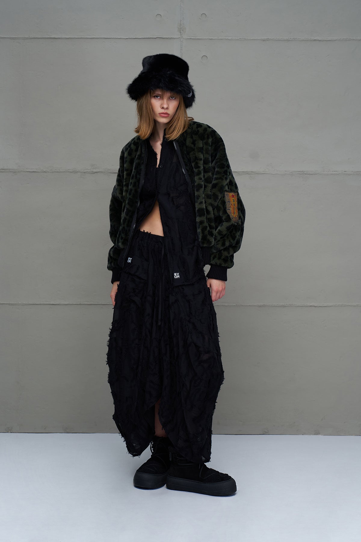 Siyah Kürk Görünümlü Bucket Sapka Peter