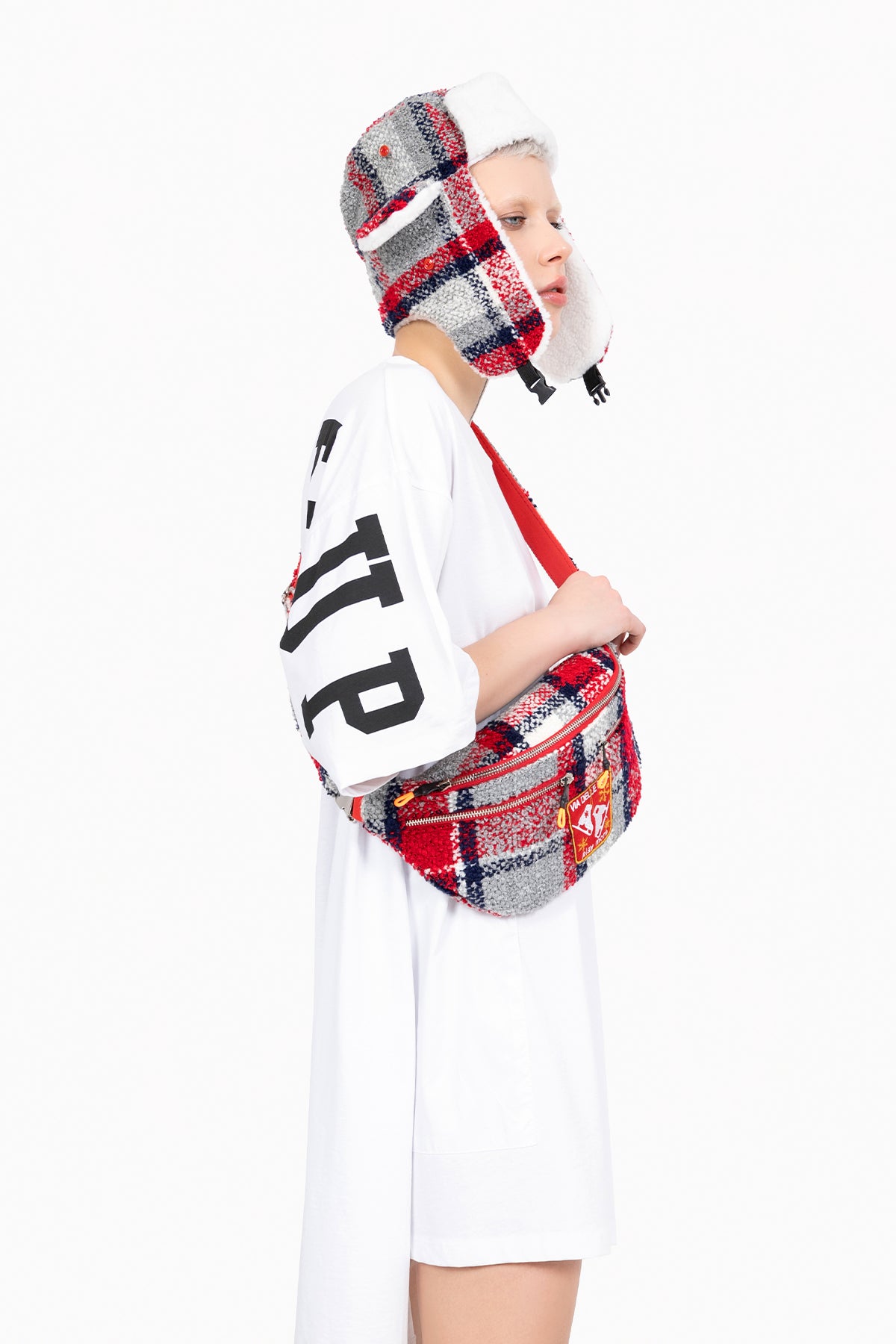 Kirmizi Çanta Please