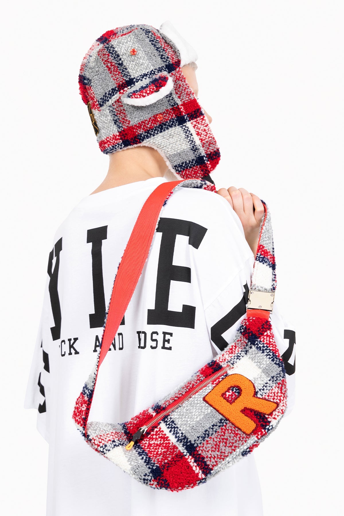 Kirmizi Çanta Please