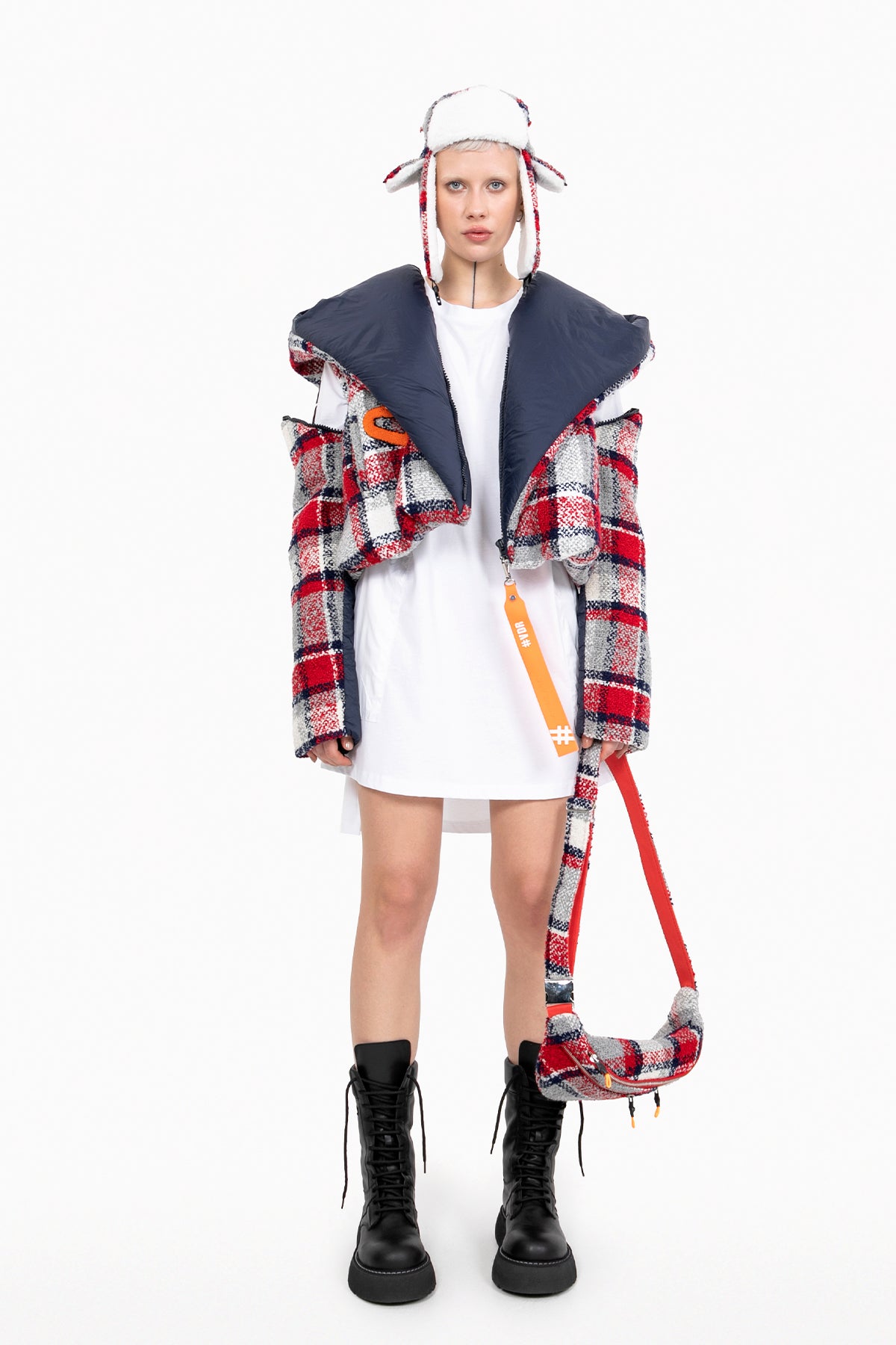 Kirmizi Çanta Please