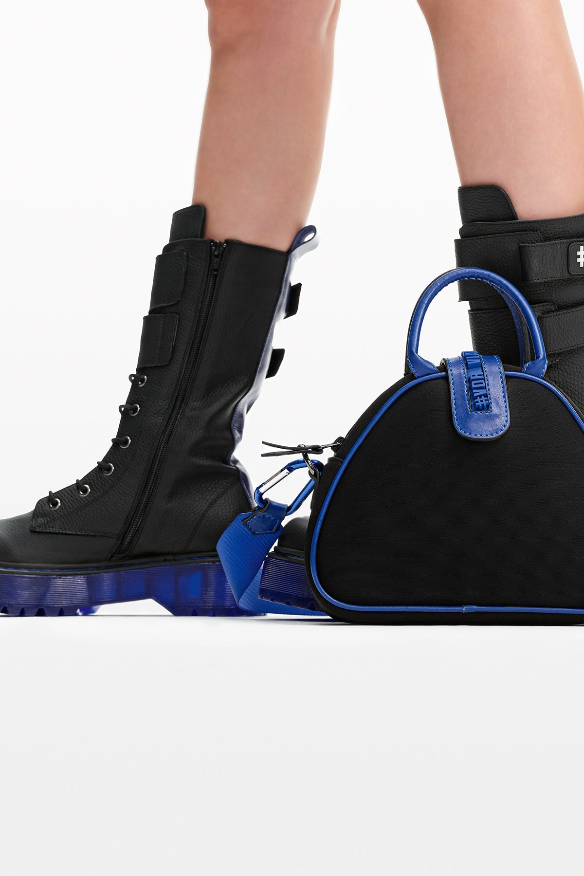 Siyah Saks Mavisi Çanta Pyramid