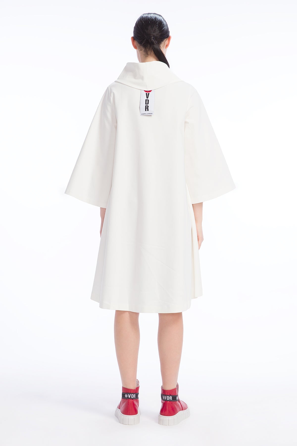 Kirmizi Beyaz Bot Red