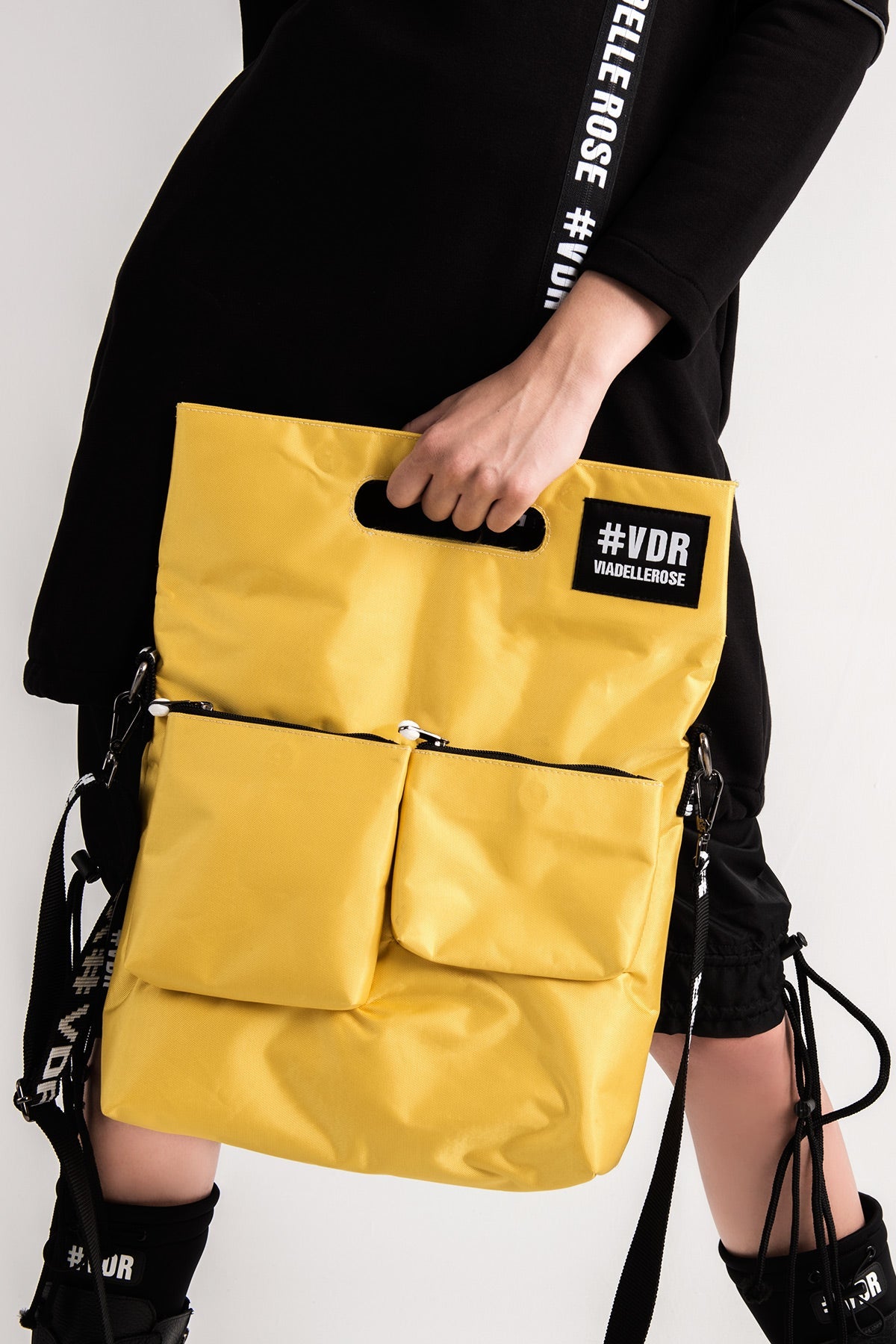 Sari Çanta Salvador