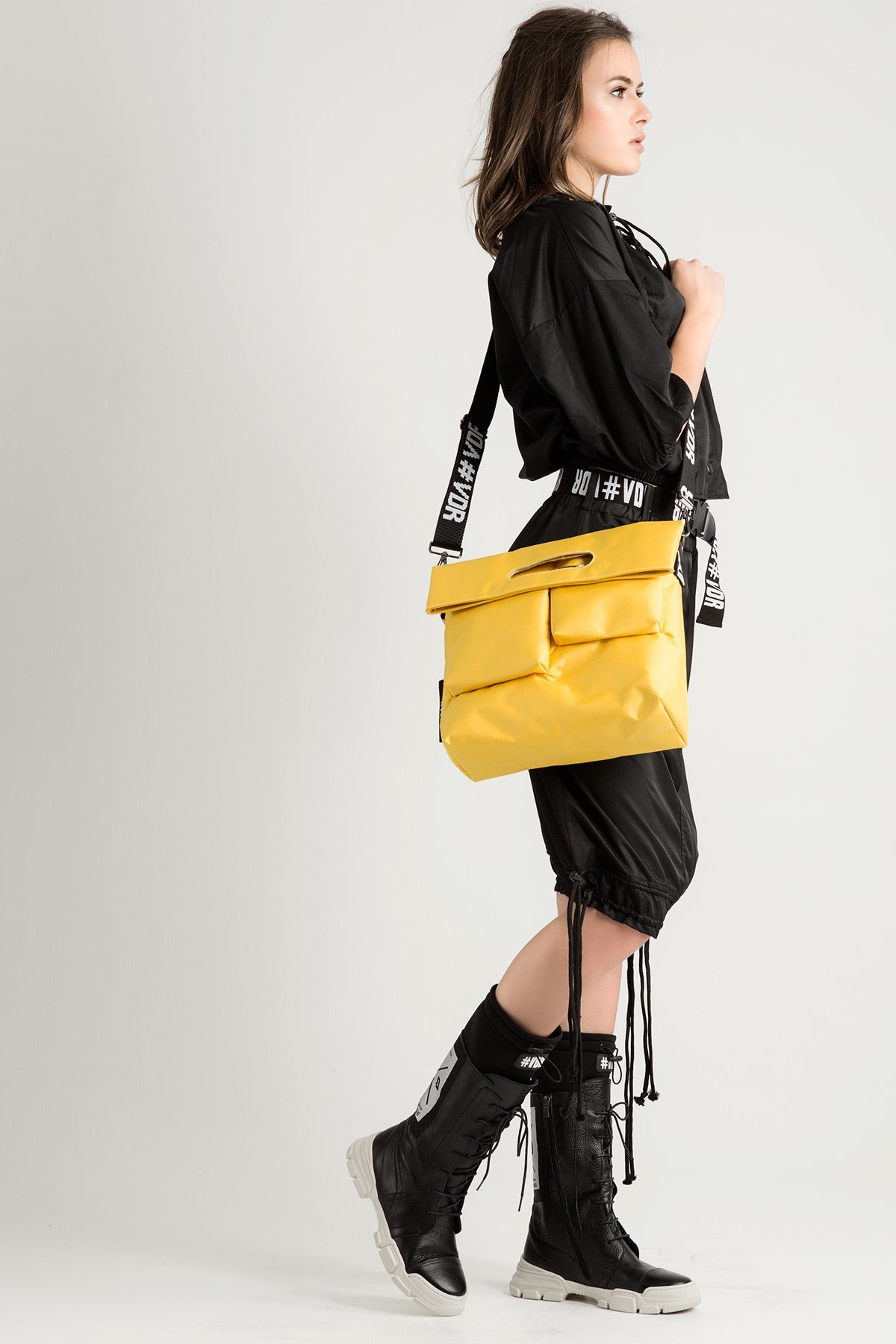 Sari Çanta Salvador