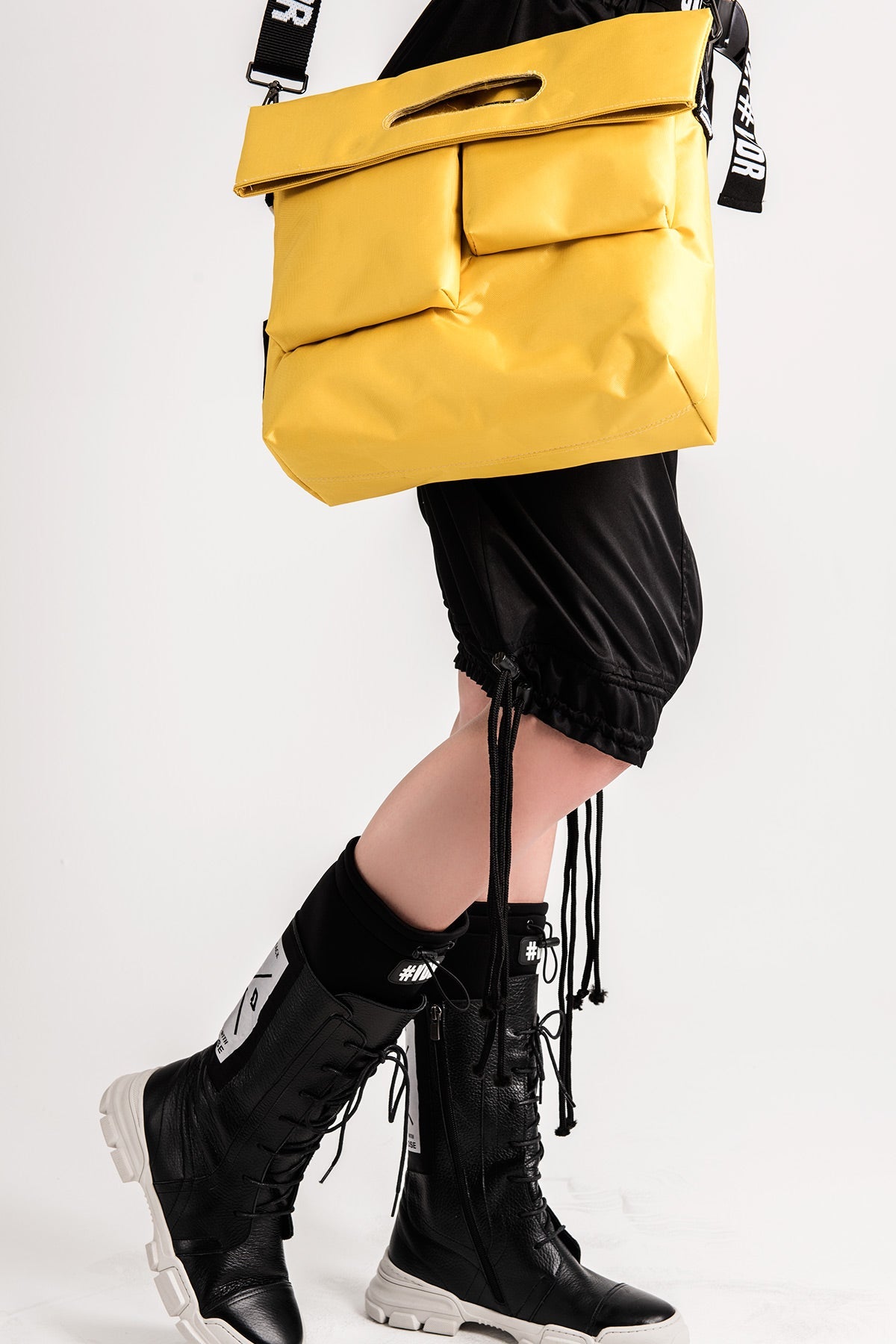 Sari Çanta Salvador