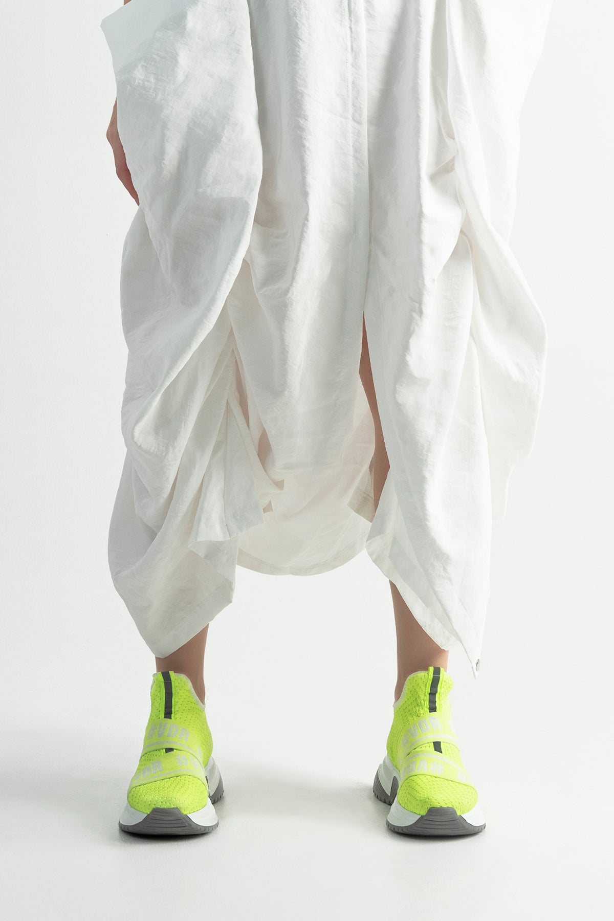 Sari Neon Ayakkabi Sardine