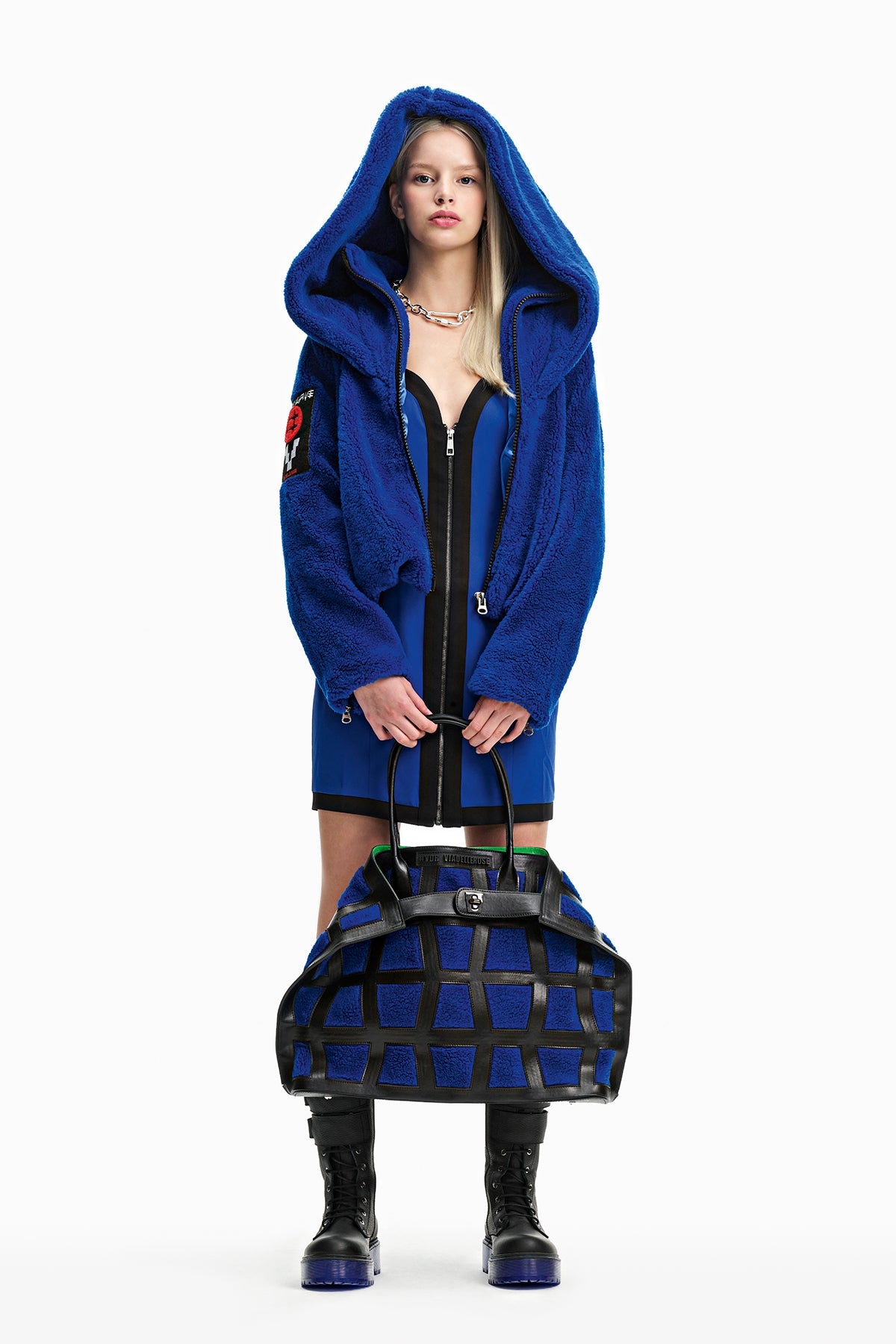 Saks Mavisi Siyah Çanta Shell