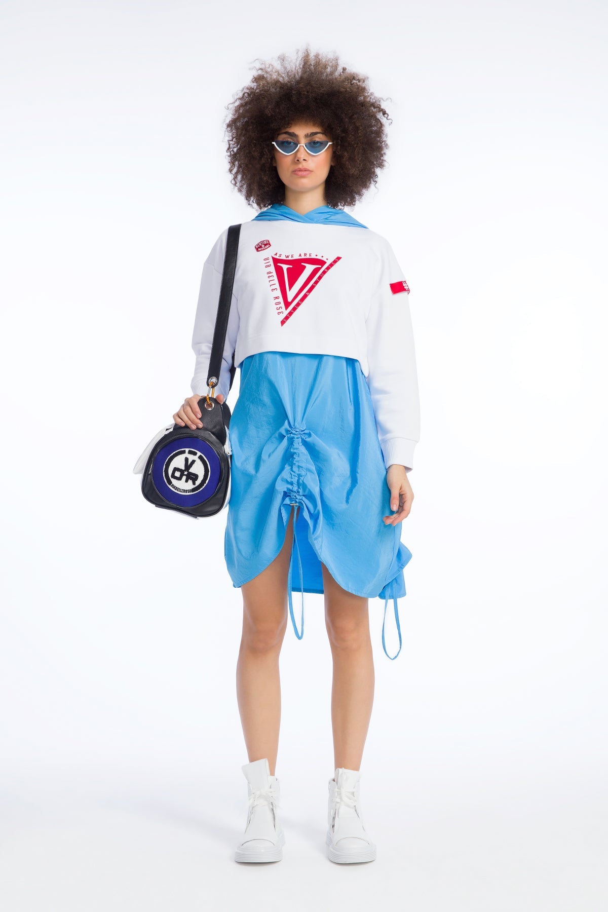 Beyaz Siyah Çanta Stereo