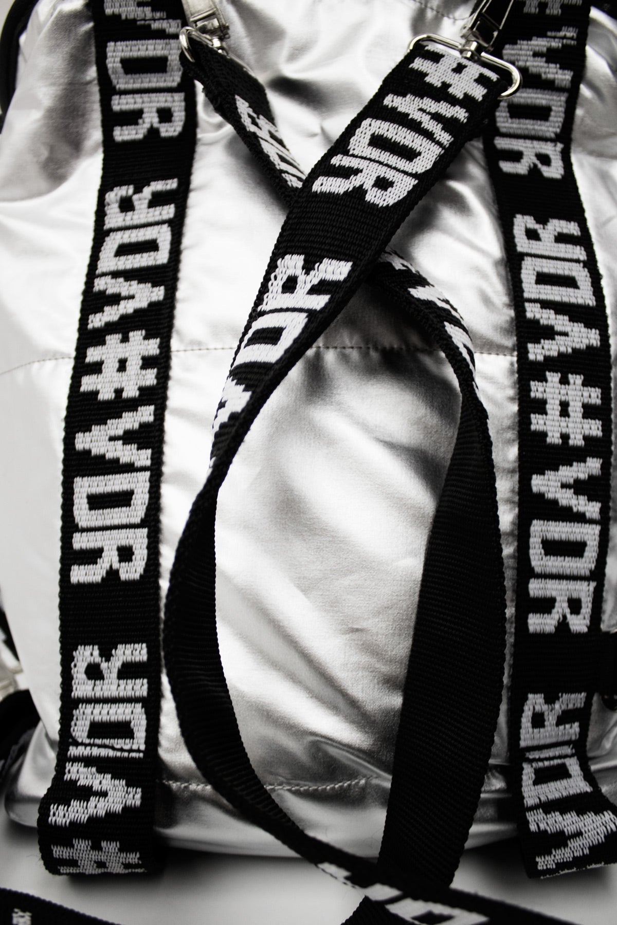 Gümüs Çanta Strange