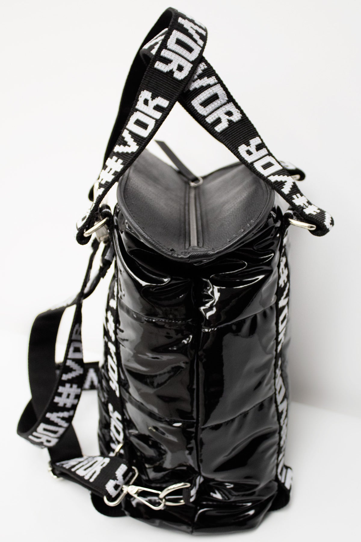 Parlak Siyah Çanta Strange