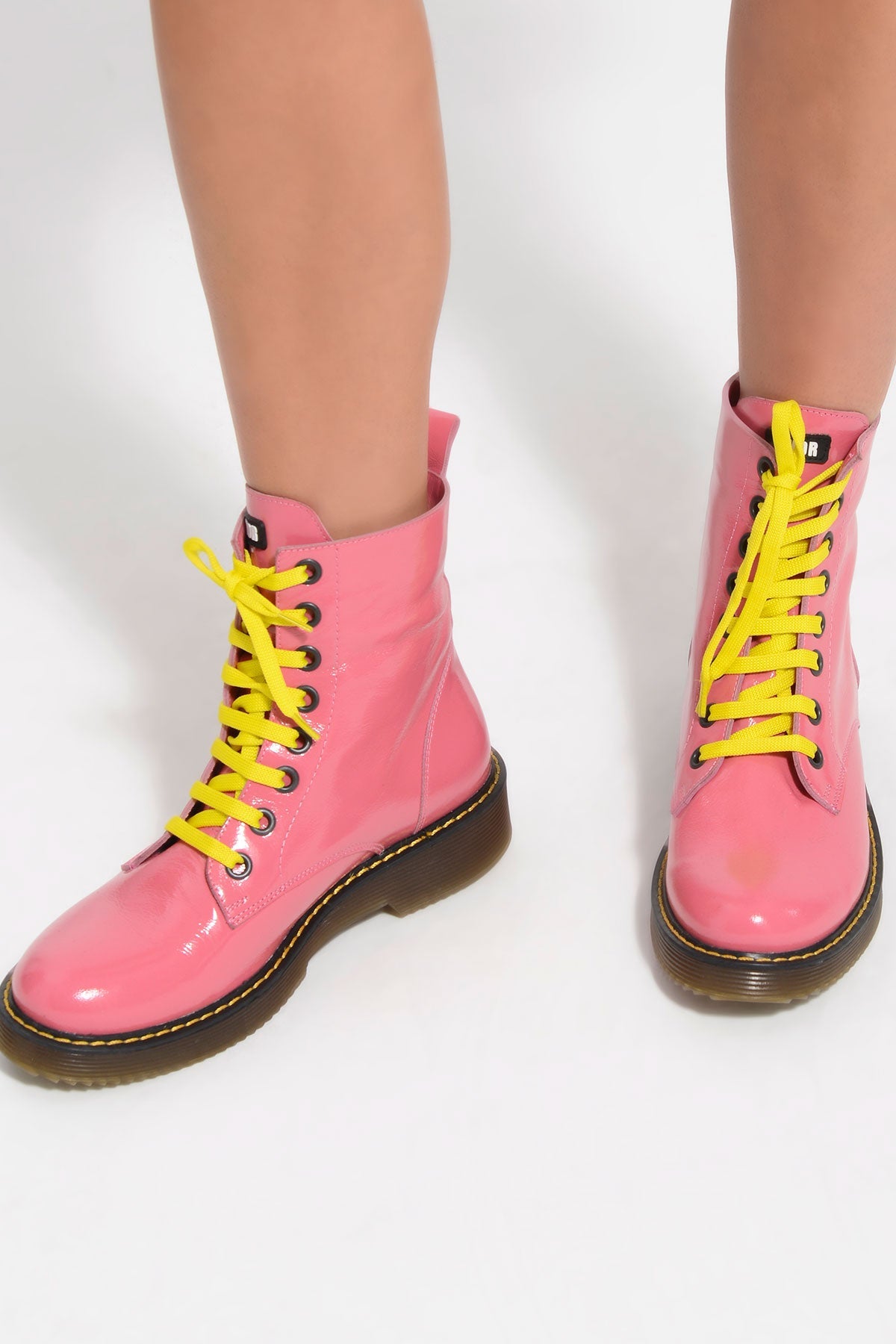 Pembe Bot Student