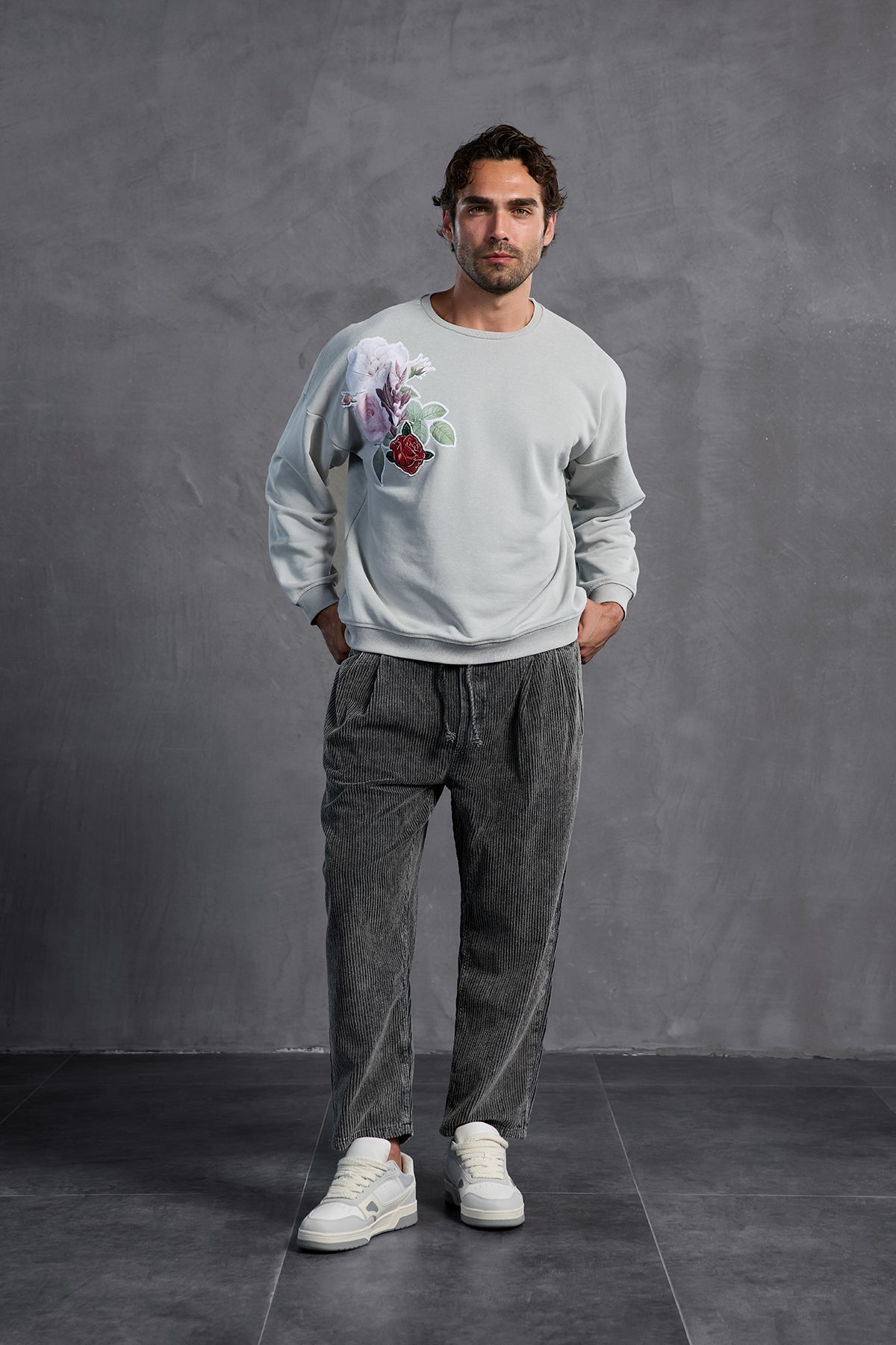 Gri Sıfır Yaka Baskılı  Sweatshirt 10001