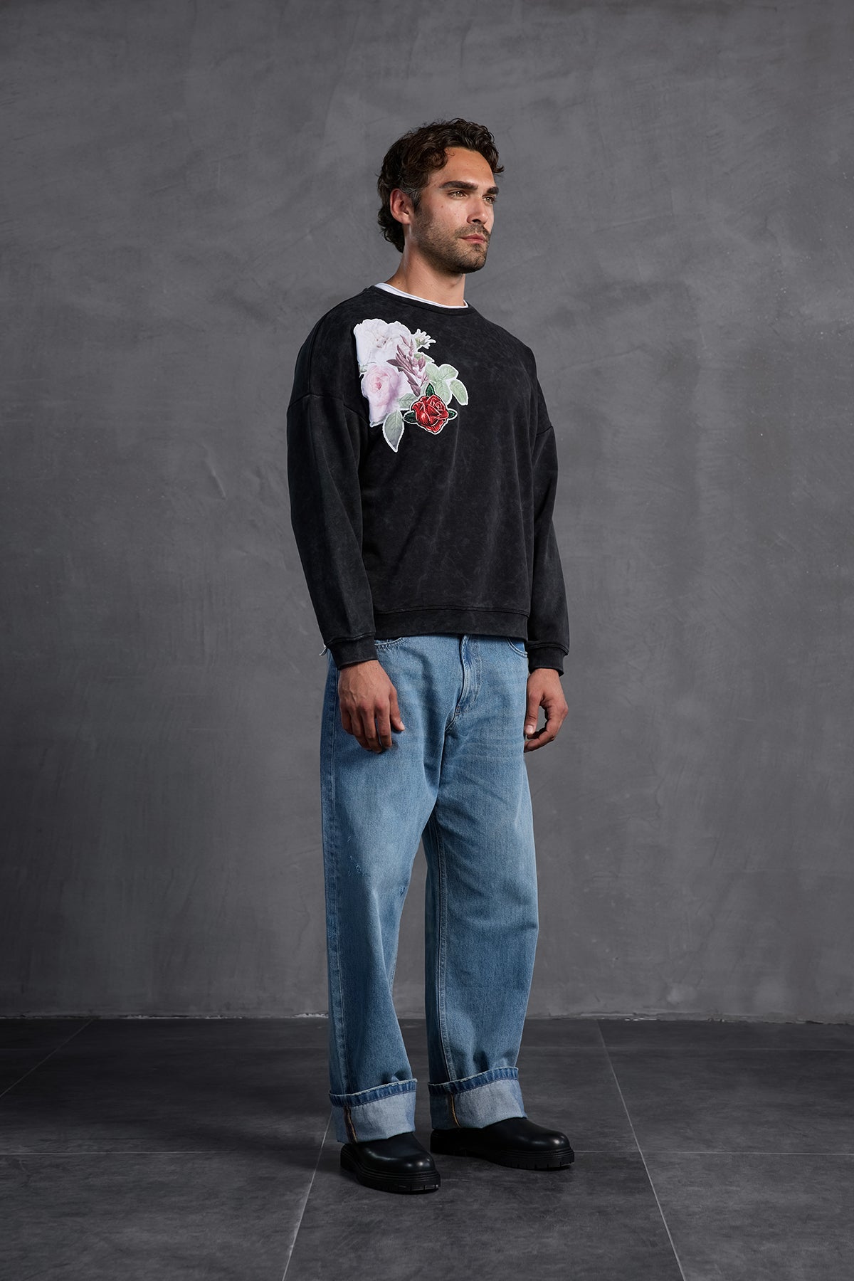 Siyah Sıfır Yaka Baskılı  Sweatshirt 10001