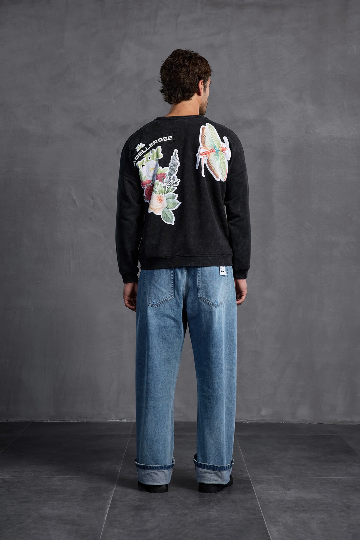 Siyah Sıfır Yaka Baskılı  Sweatshirt 10001