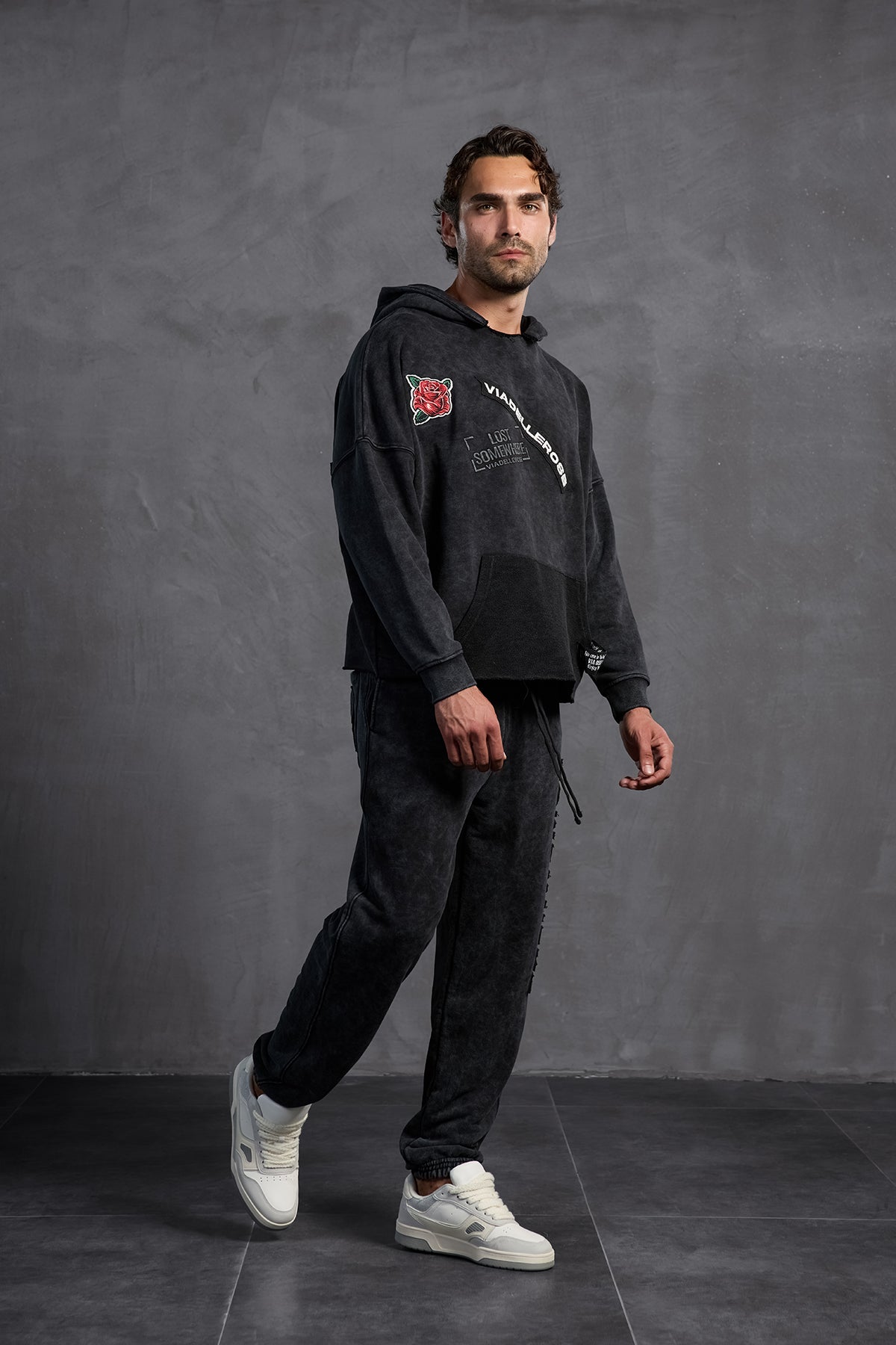 Siyah Armalı Kapüşonlu   Sweatshirt 10003