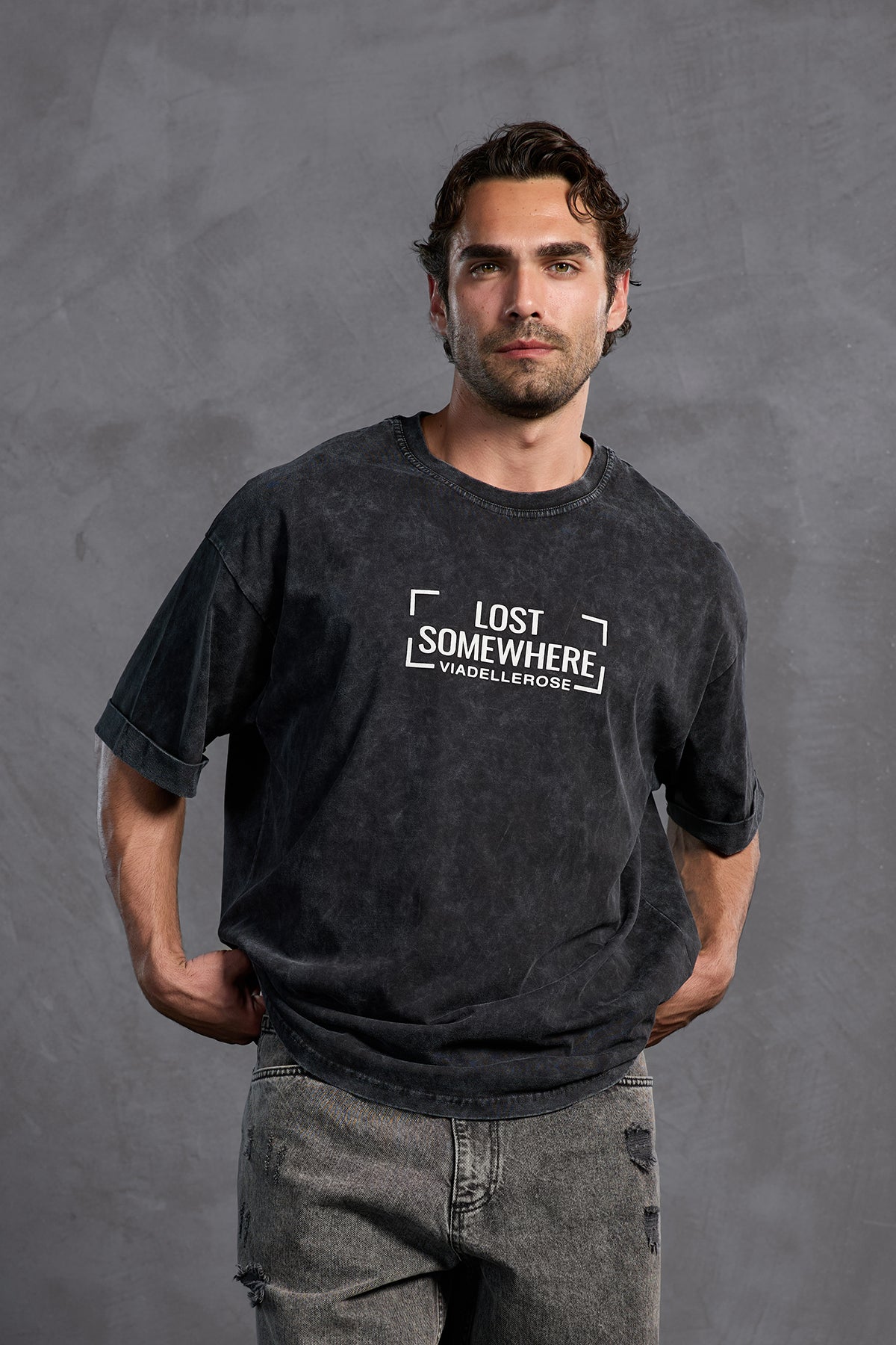 Siyah Sıfır Yaka Baskılı  T-Shirt 10006