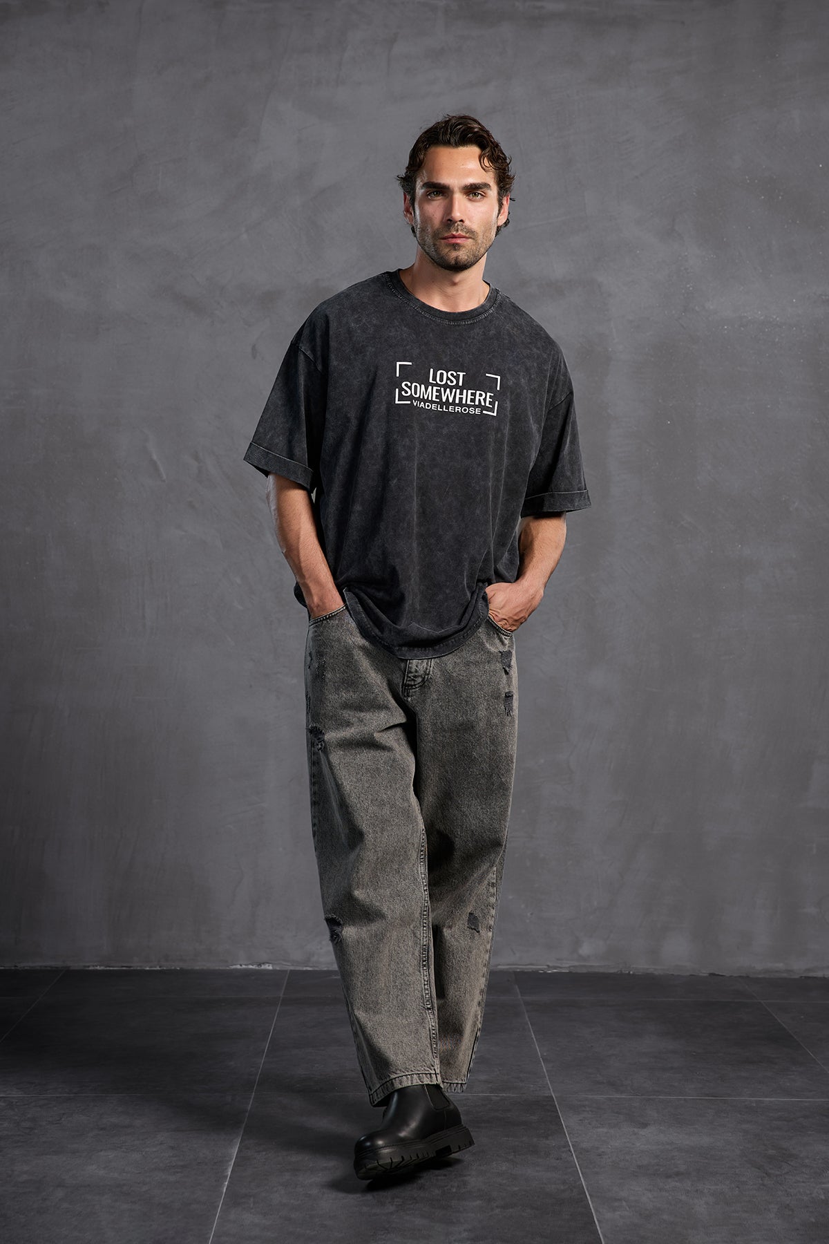 Siyah Sıfır Yaka Baskılı  T-Shirt 10006