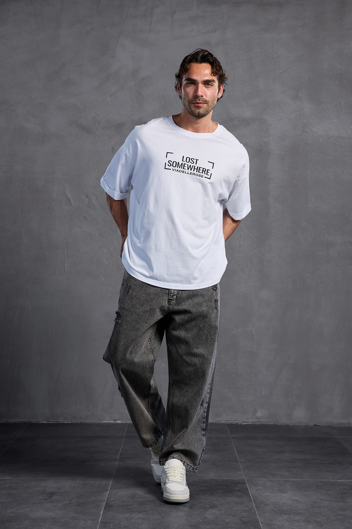 Beyaz Sıfır Yaka Baskılı  T-Shirt 10006