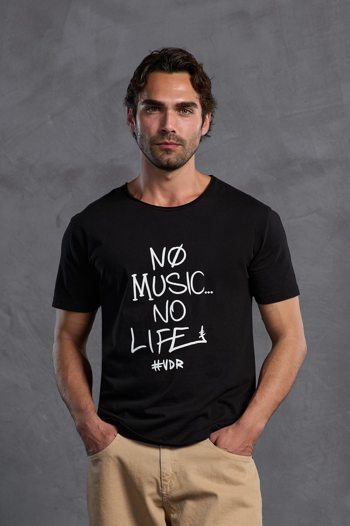 Siyah Bisiklet Yaka Baskılı  T-Shirt 10009