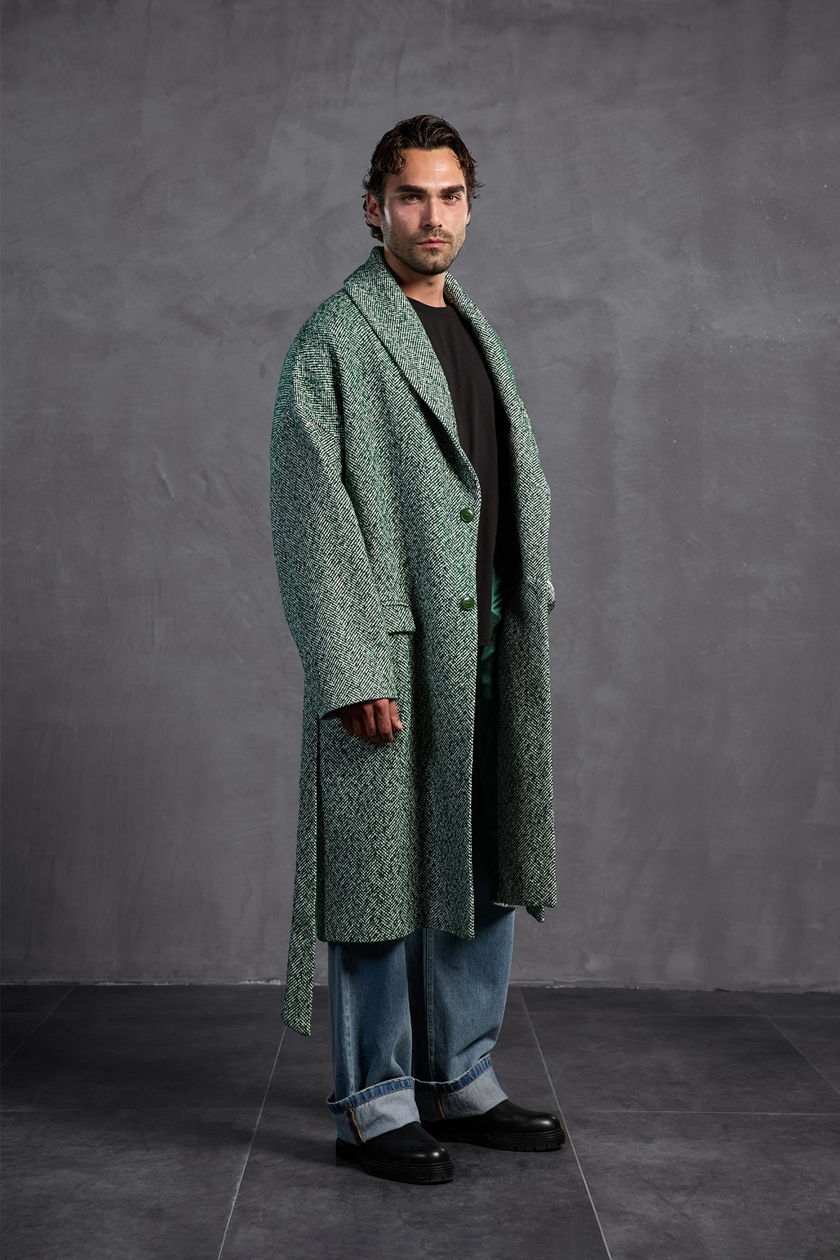 Siyah Sıfır Yaka Arkası Baskılı T-Shirt 10010