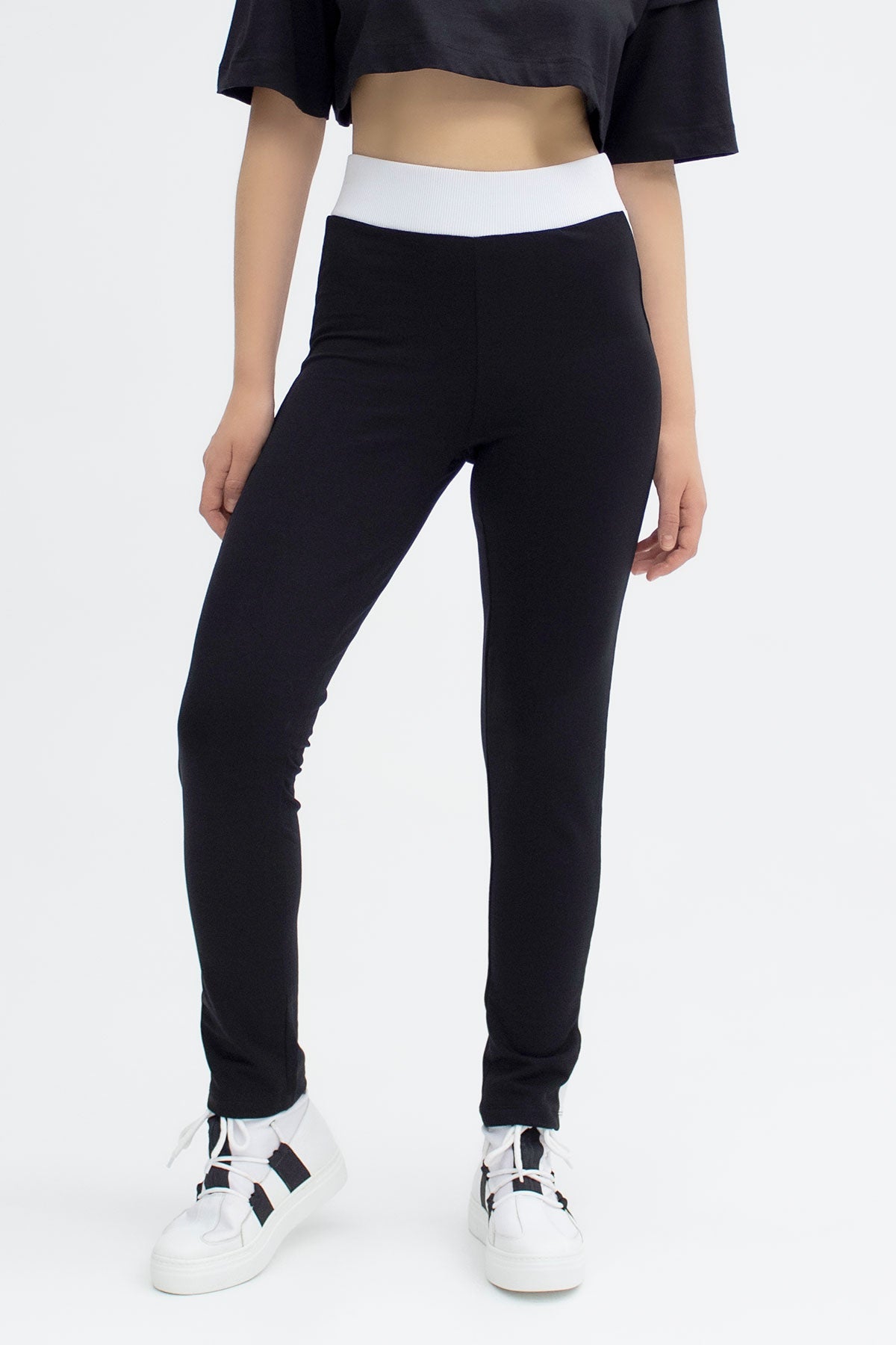 Siyah Pantolon 5500