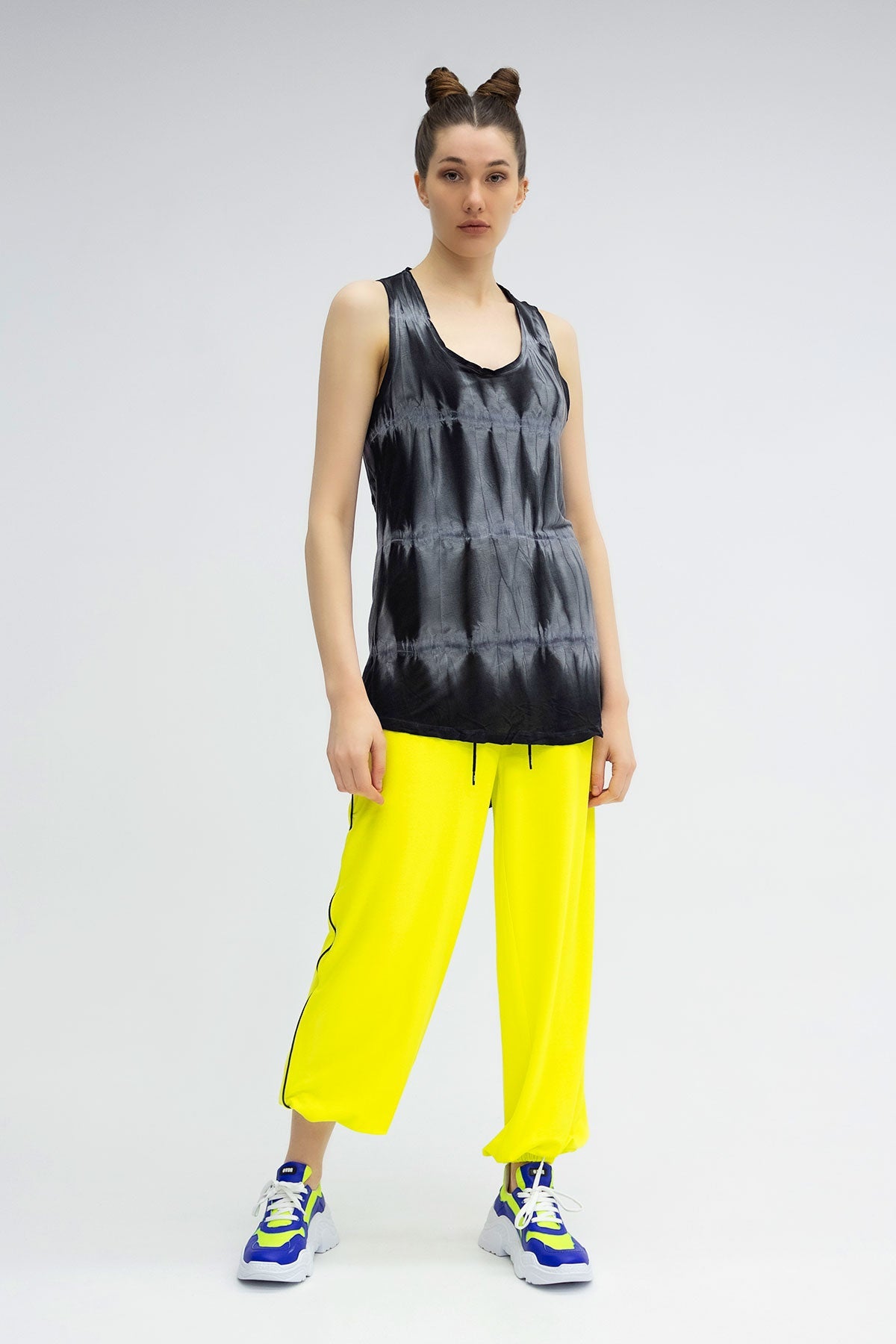 Nero Batik Atlet 5502