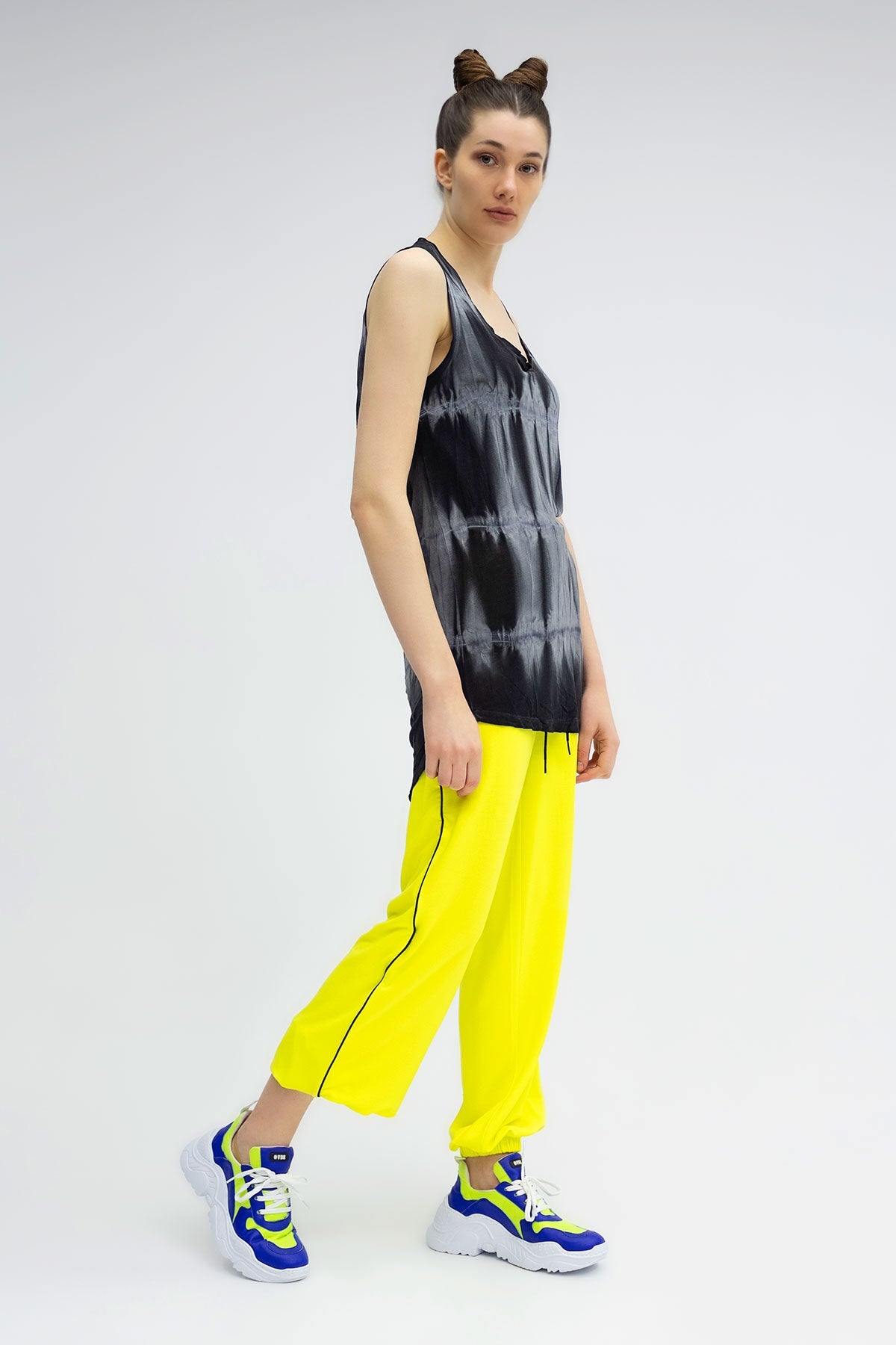 Nero Batik Atlet 5502