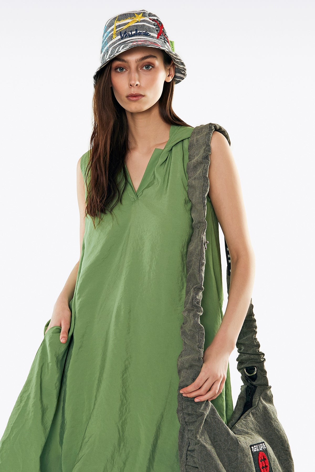 Yesil Elbise 11264