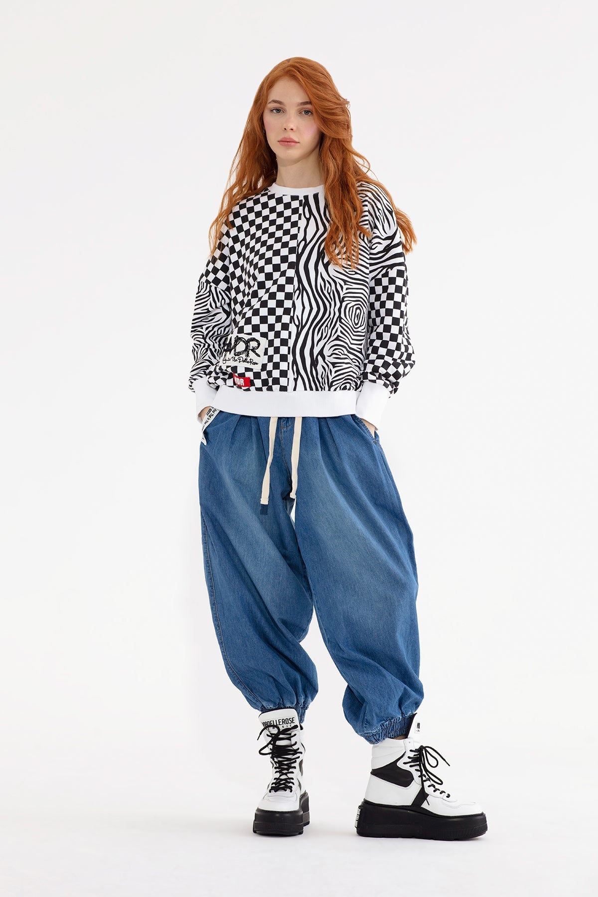 Beyaz Siyah Sweatshirt 13079