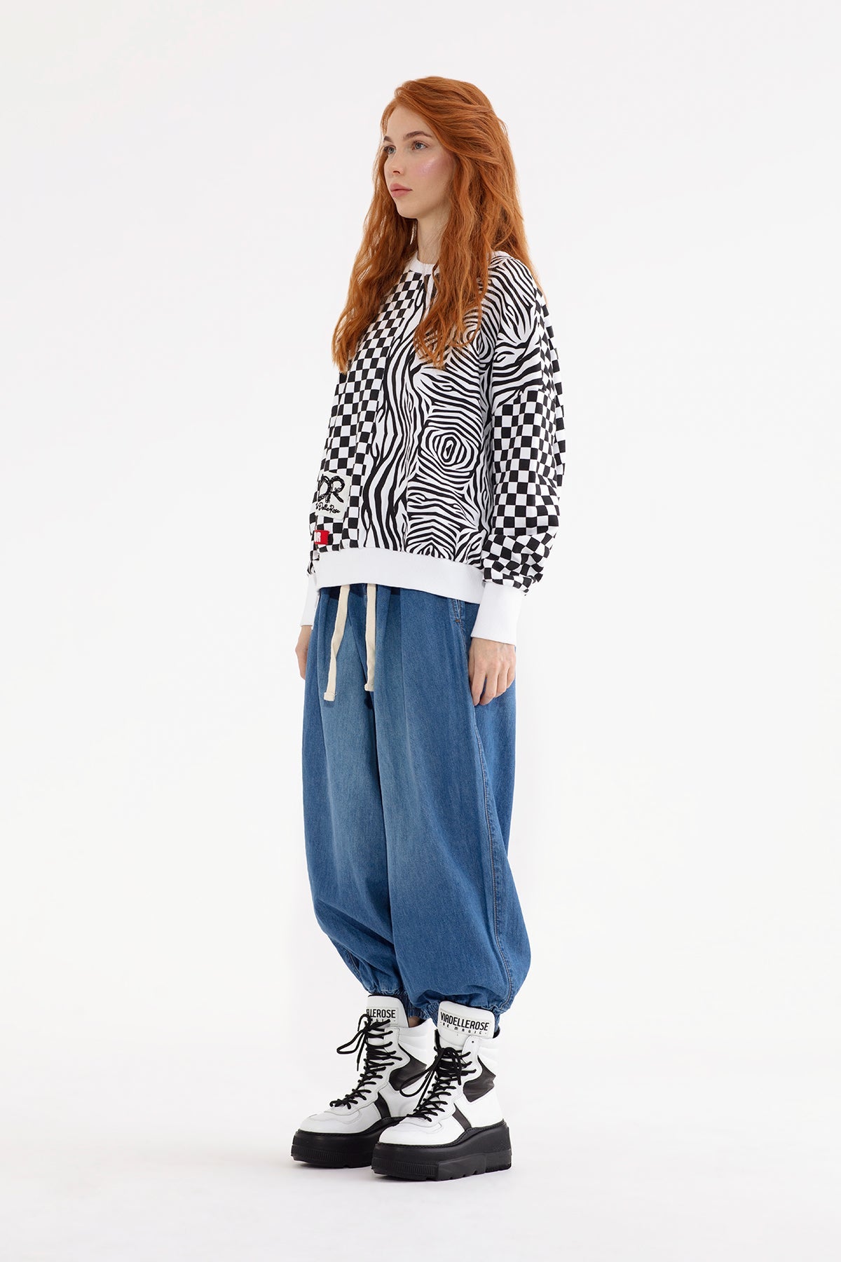 Beyaz Siyah Sweatshirt 13079