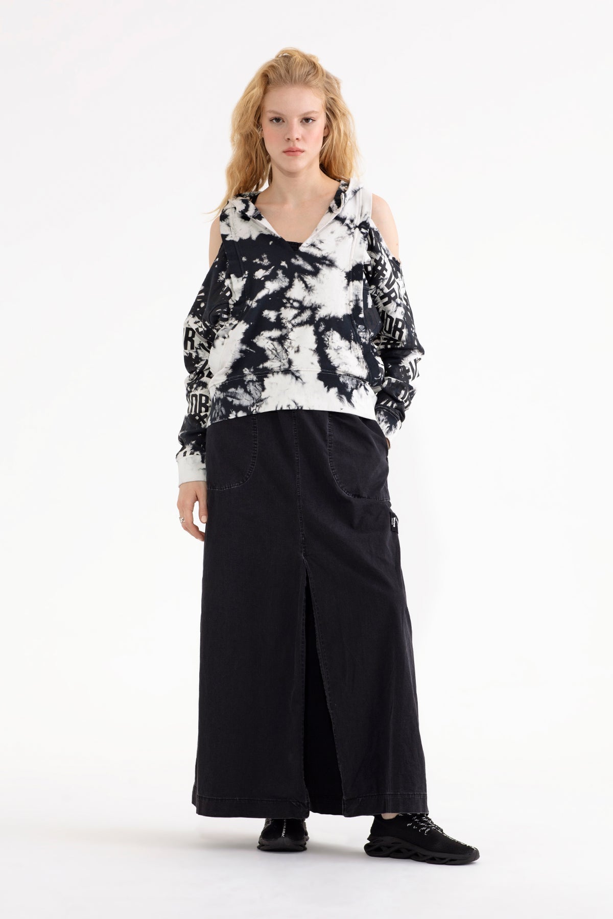 Beyaz Siyah Sweatshirt 13373