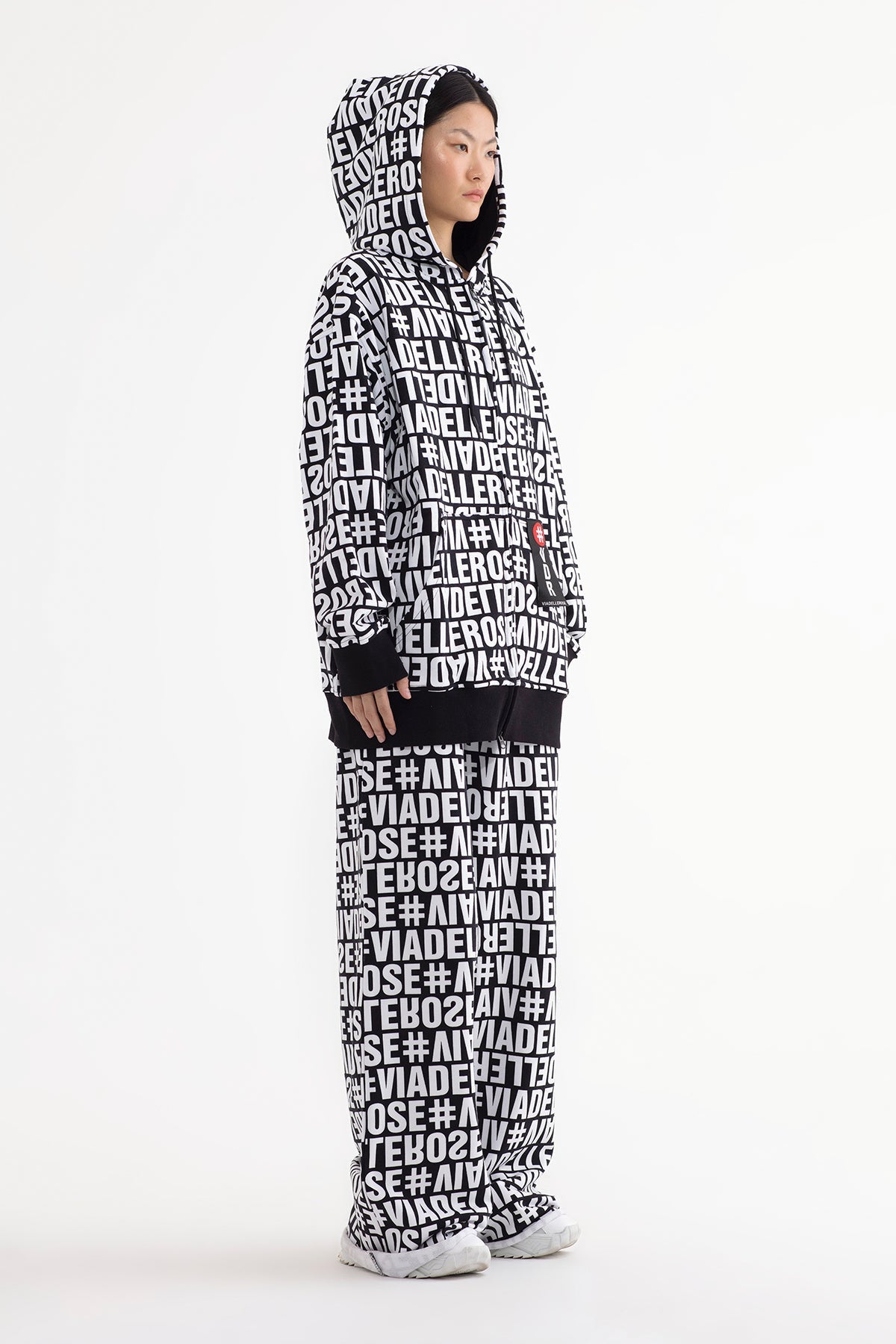 Siyah Beyaz Sweatshirt 13413