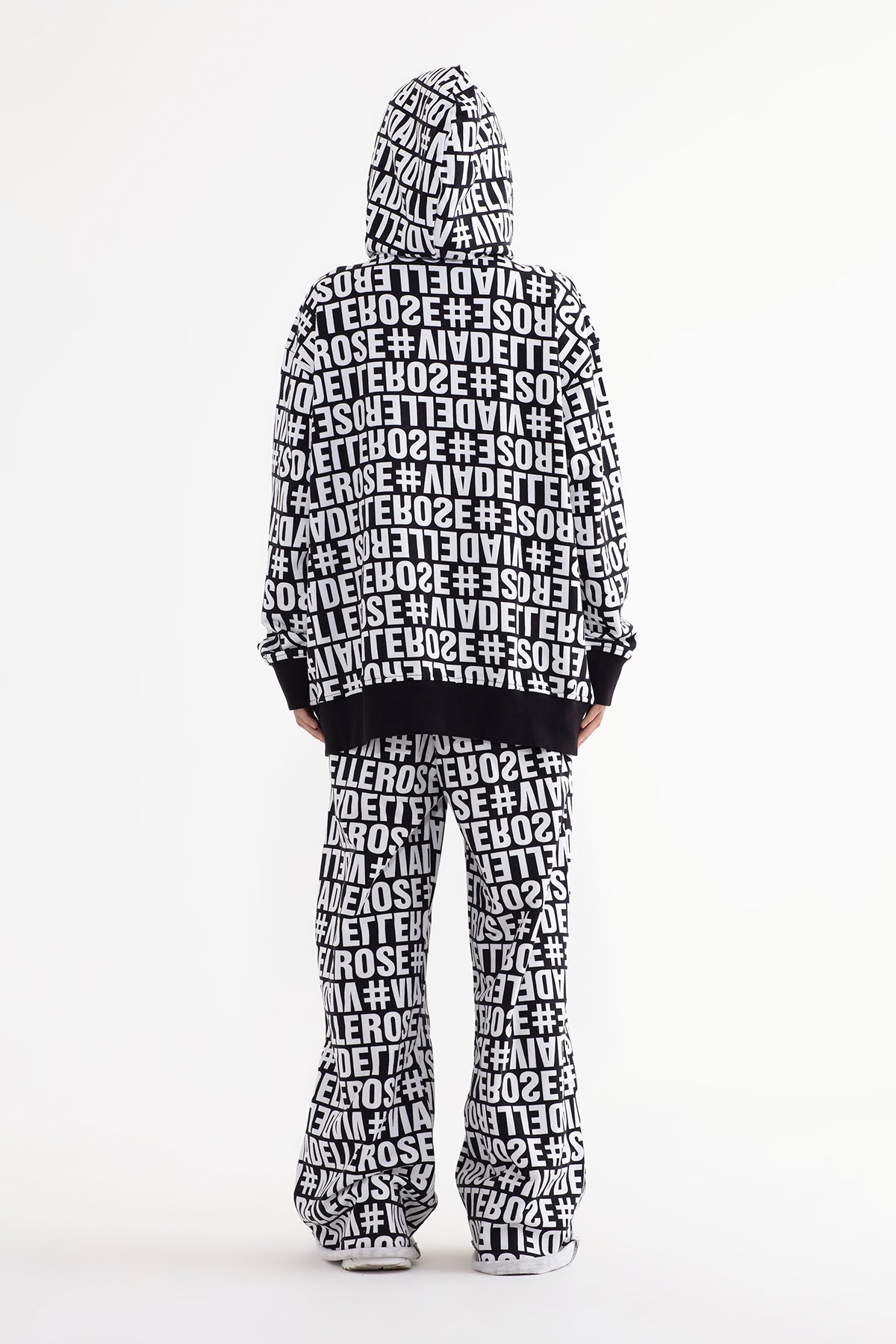 Siyah Beyaz Sweatshirt 13413