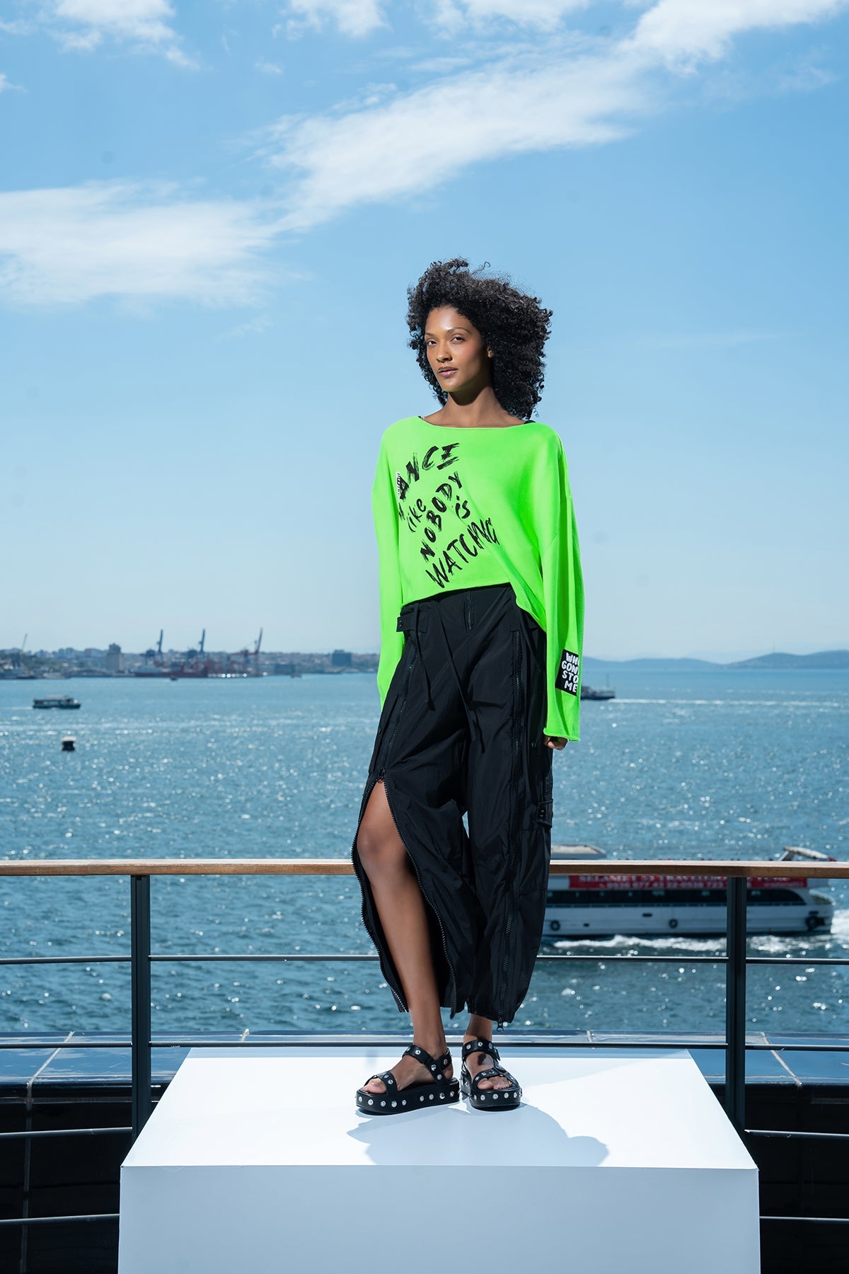 Yesil Neon Kazak 15426