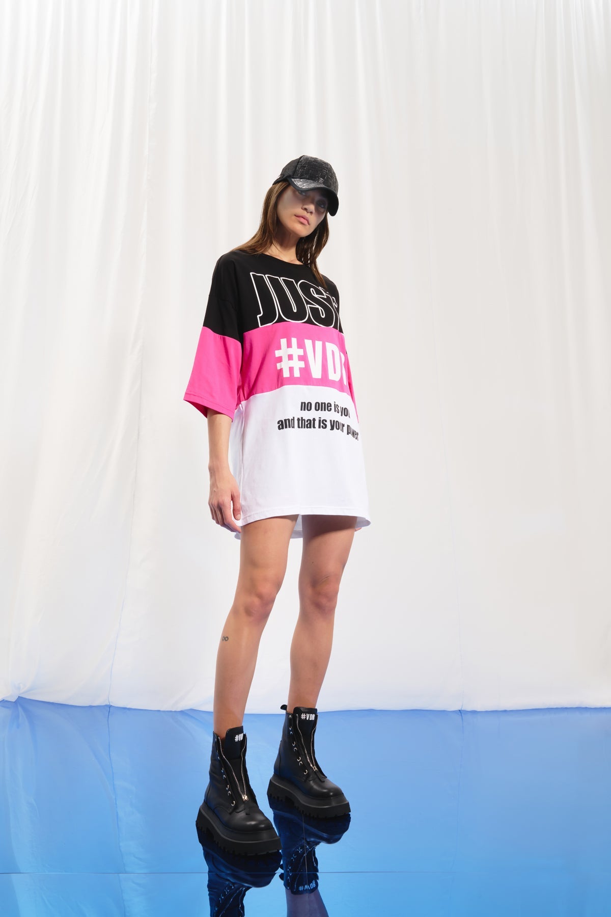Siyah Pembe Beyaz Baskili Oversize Tunik 17078